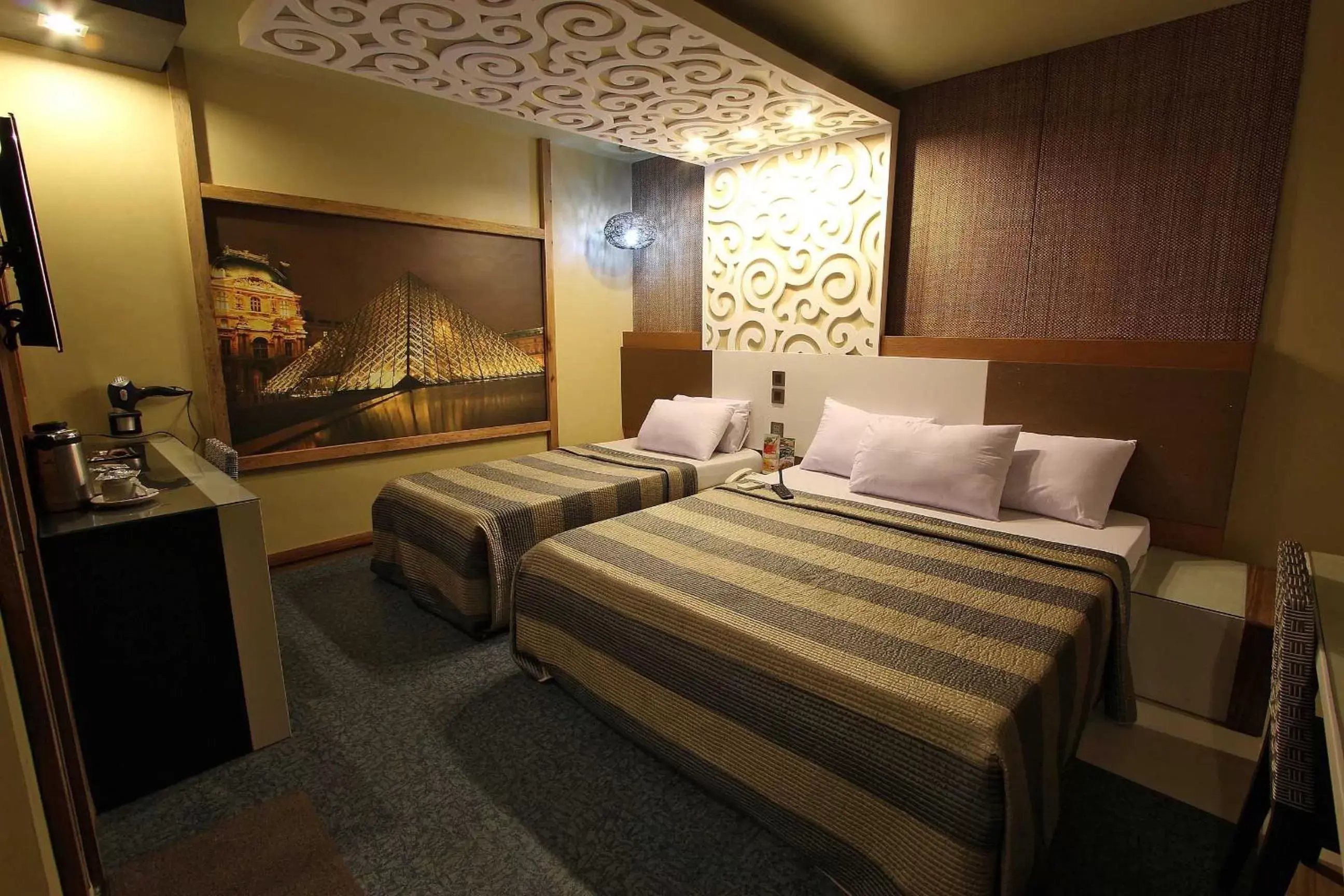 Photo of the whole room, Bed in Eurotel North EDSA