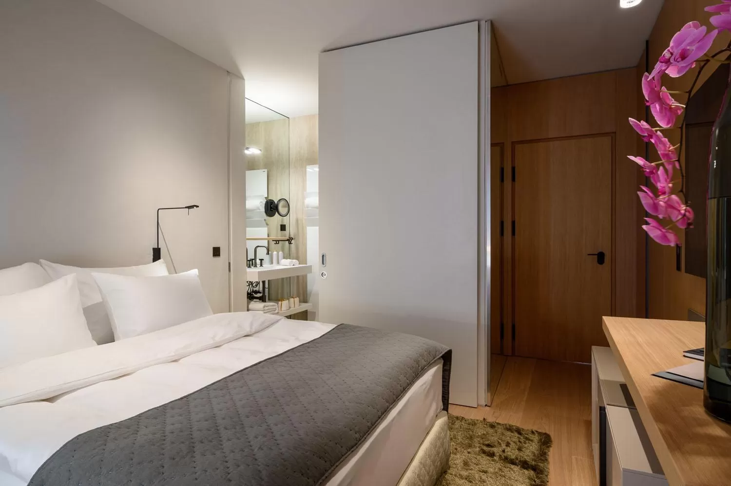 Bed in Zlata Ladjica Boutique Hotel