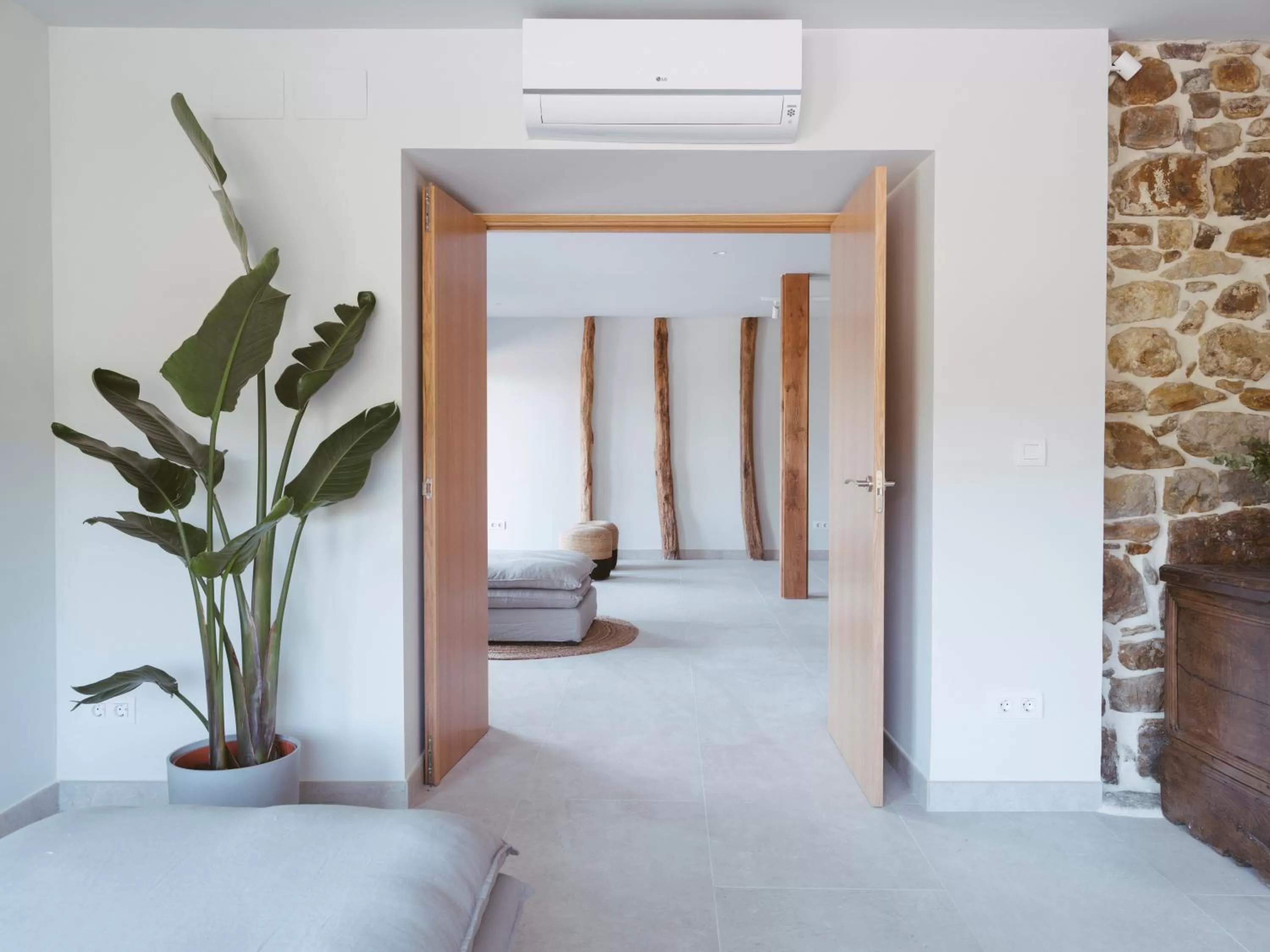 Lobby or reception in Hotel Nafarrola - Gastronomy & Wine