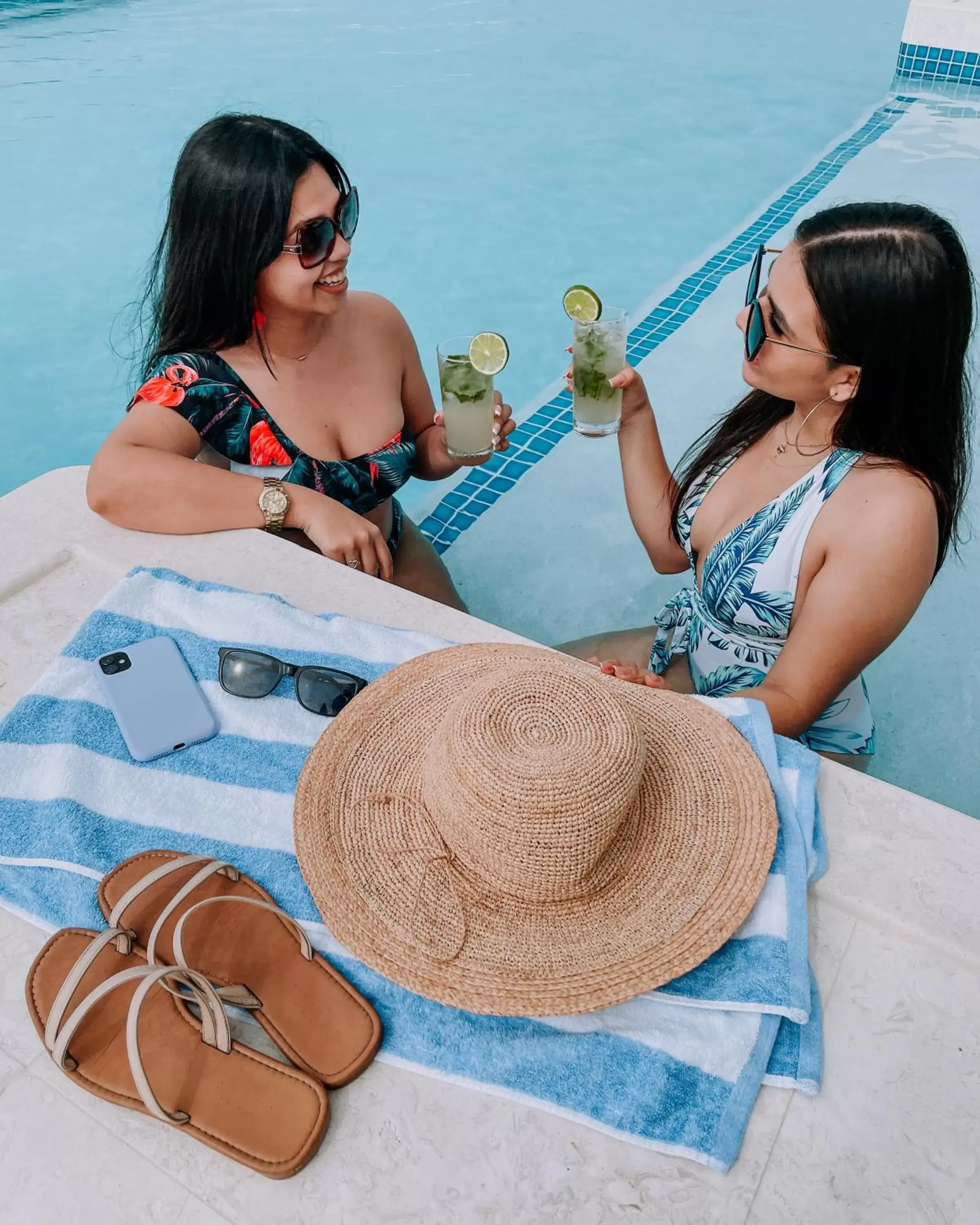 Swimming pool in Sunset Caribe Belize Swimming pool in Sunset Caribe Belize