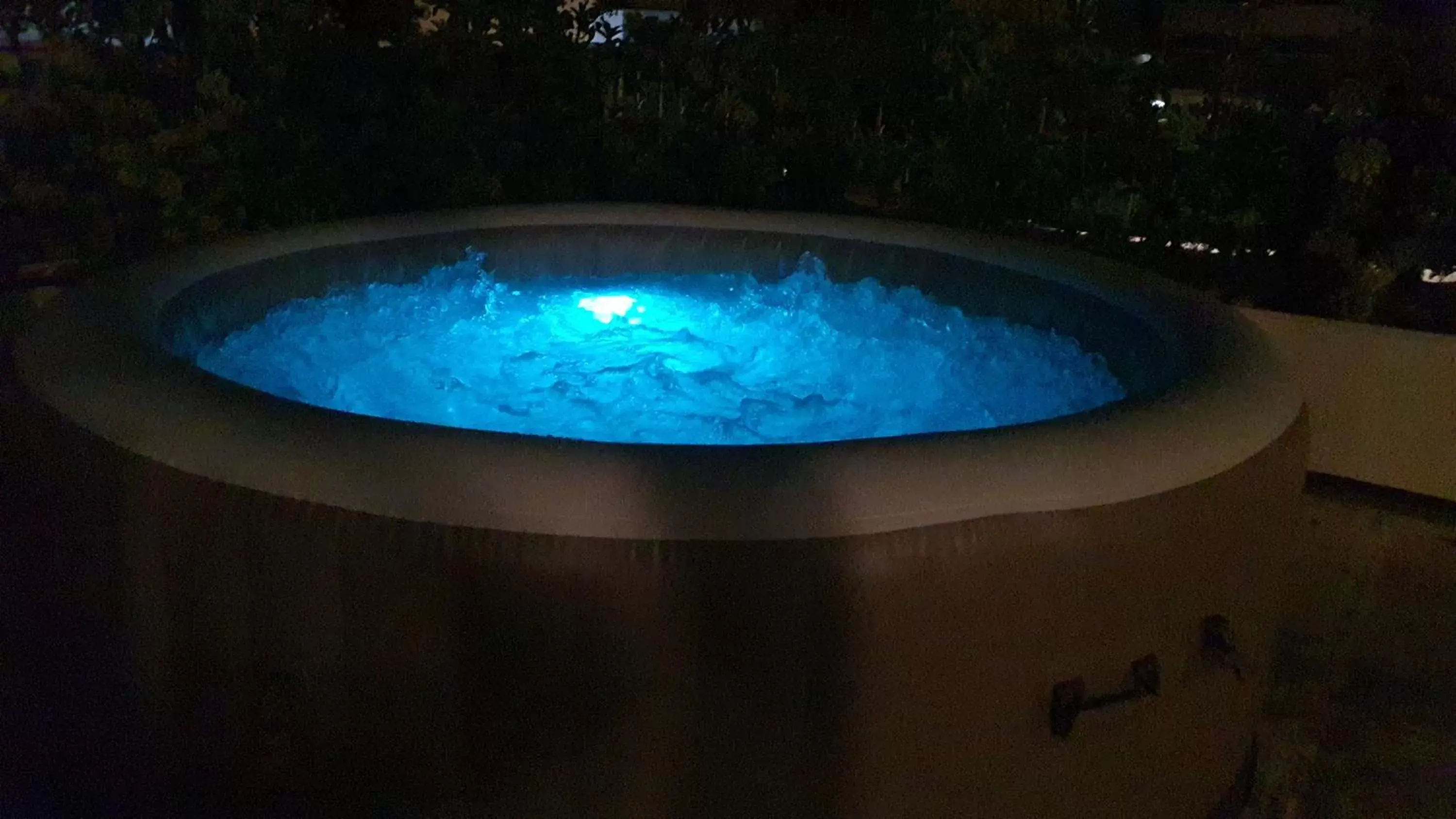 Hot Tub, Swimming Pool in La Collina di Montegrappa - Villa e Residence