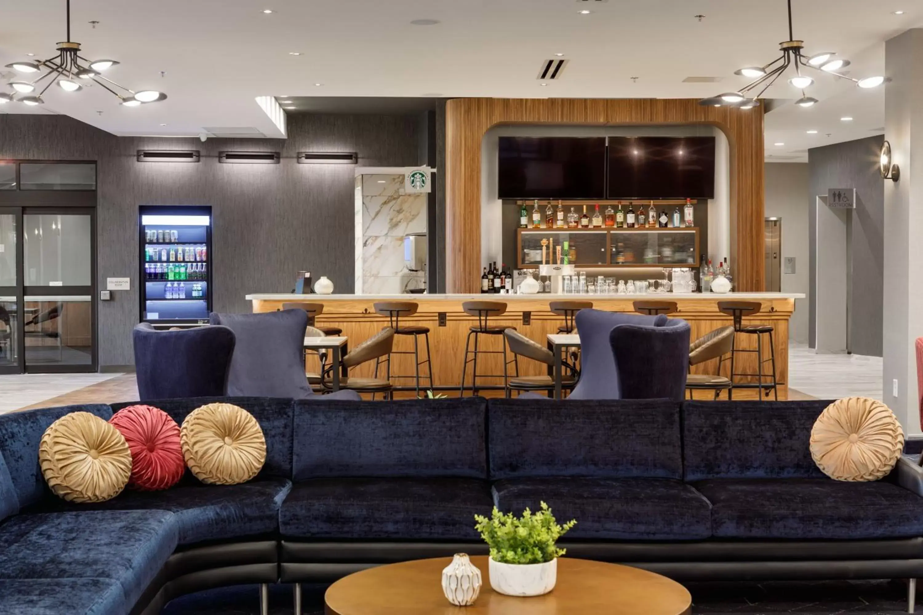 Lounge or bar, Lounge/Bar in Courtyard by Marriott Richmond Scott's Addition