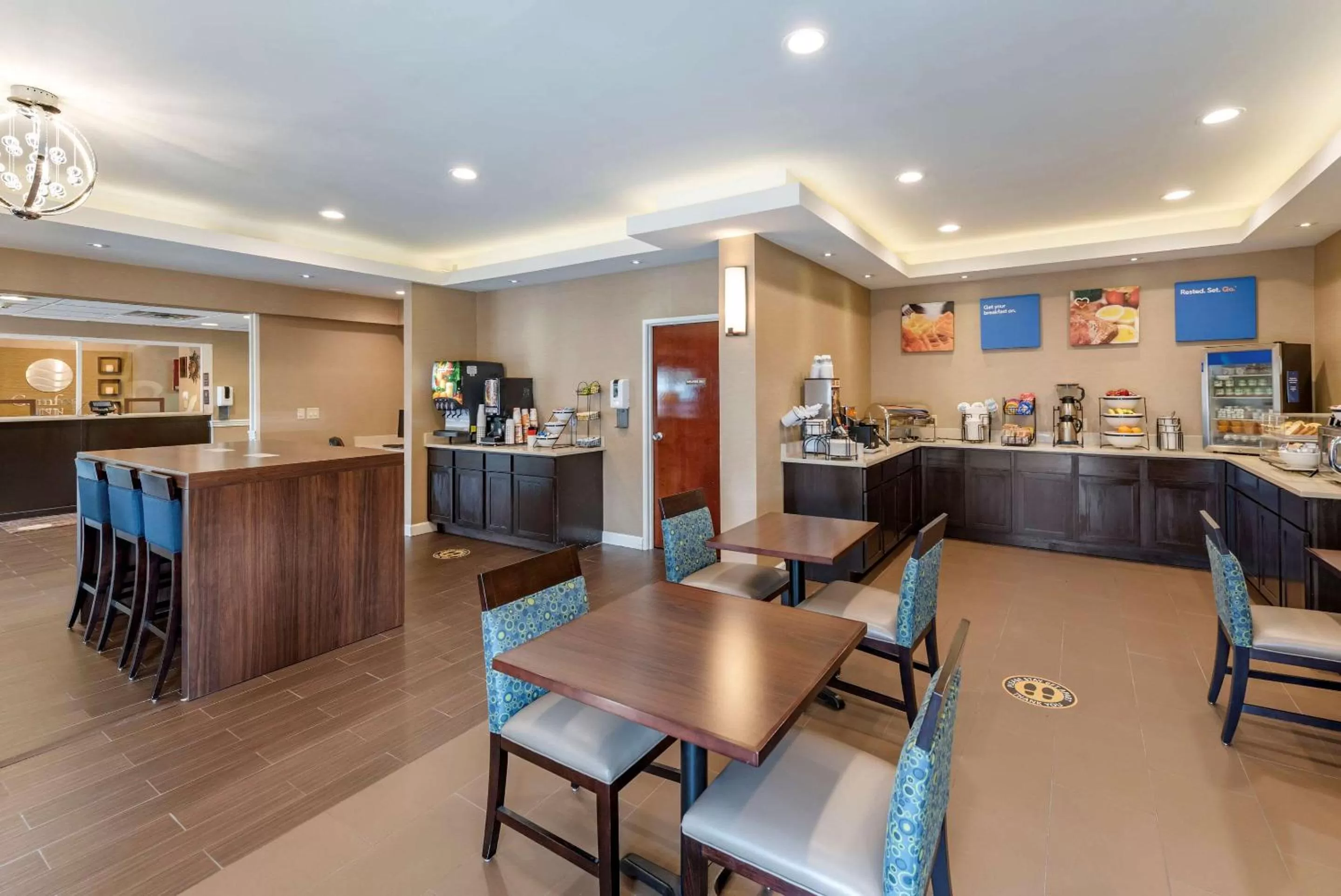 Restaurant/places to eat in Comfort Inn Madison near Clifty Falls