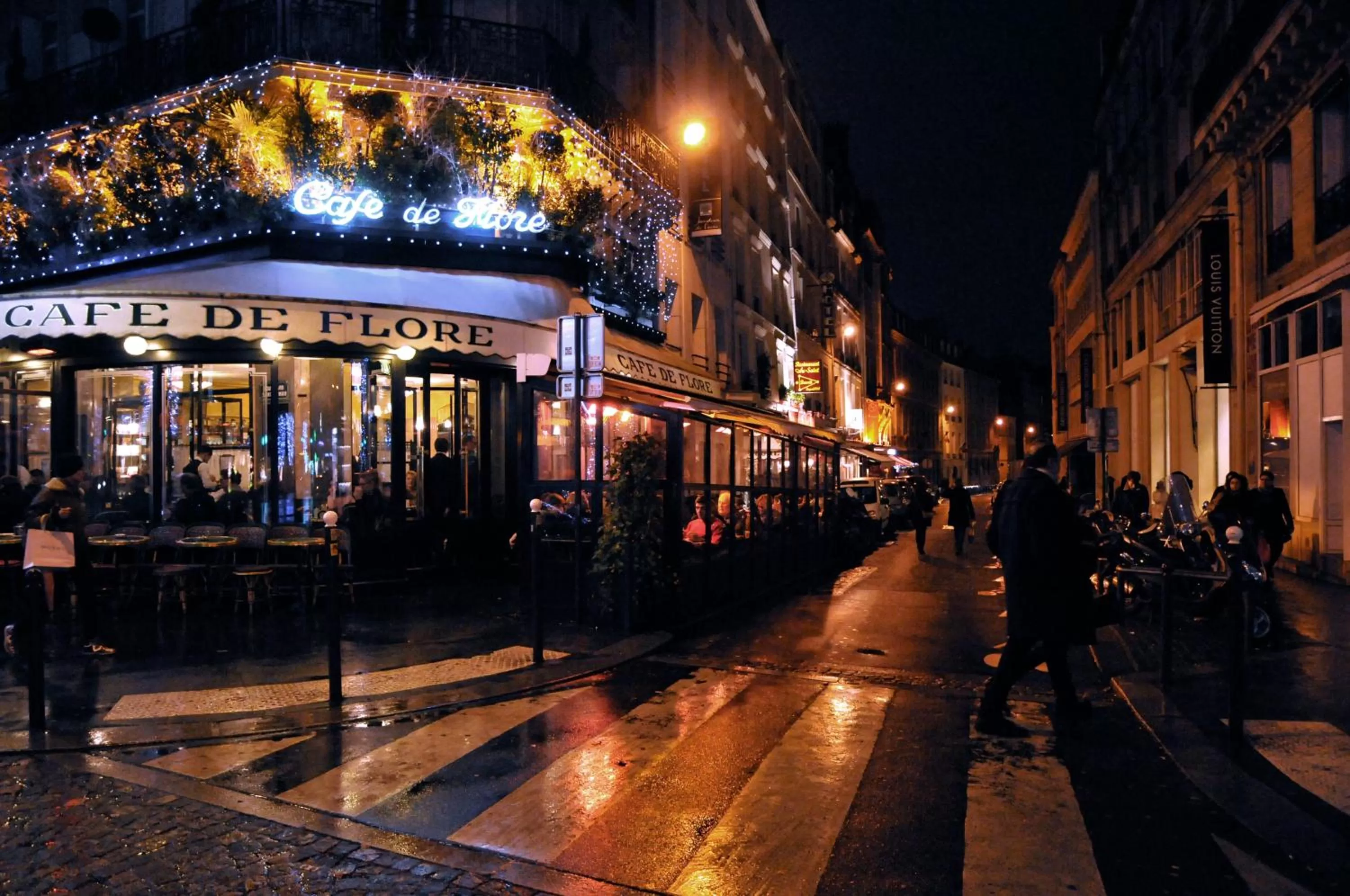 Facade/entrance in Crystal Hotel