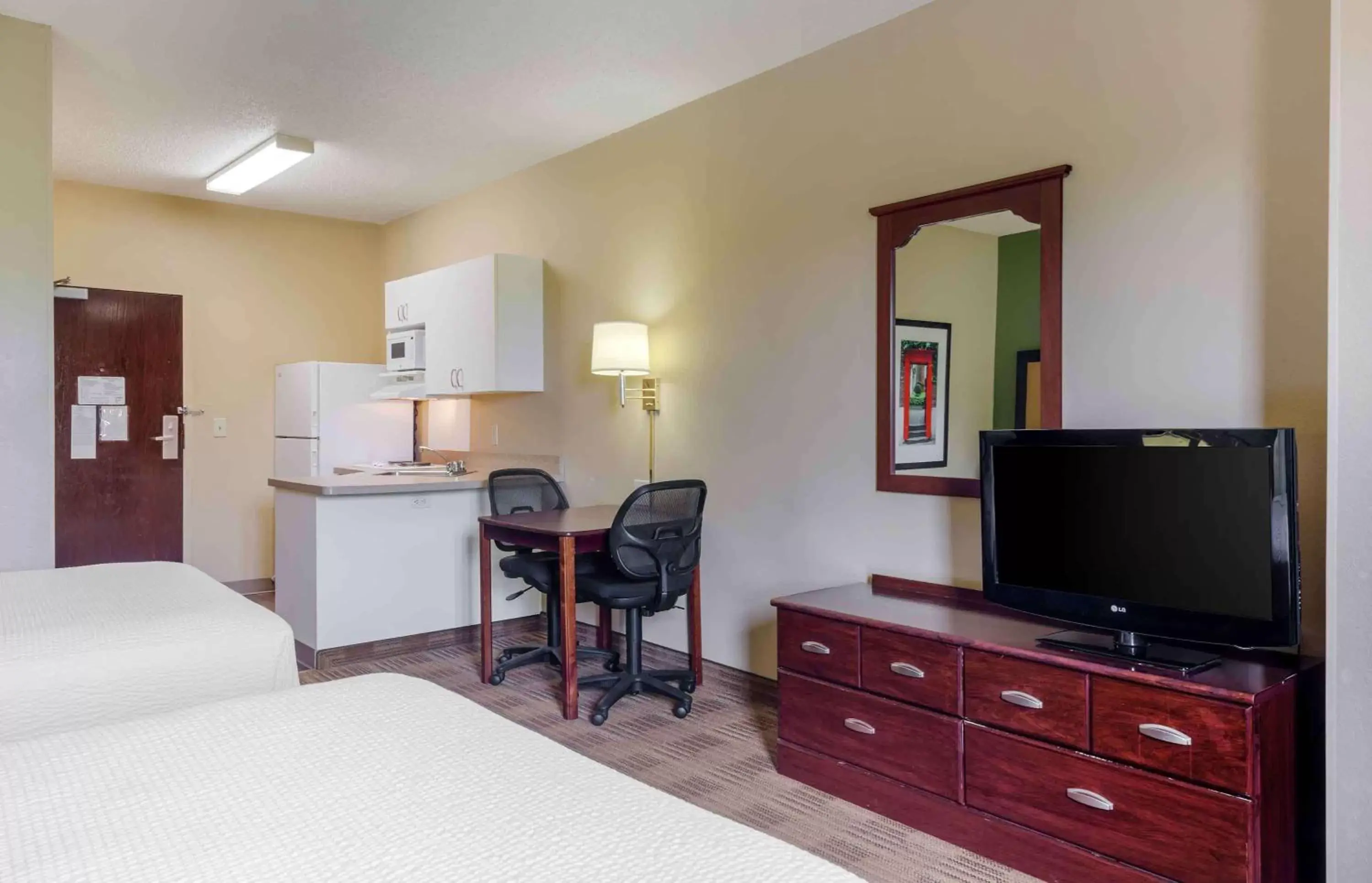 Bedroom, TV/Entertainment Center in Extended Stay America - Providence - West Warwick