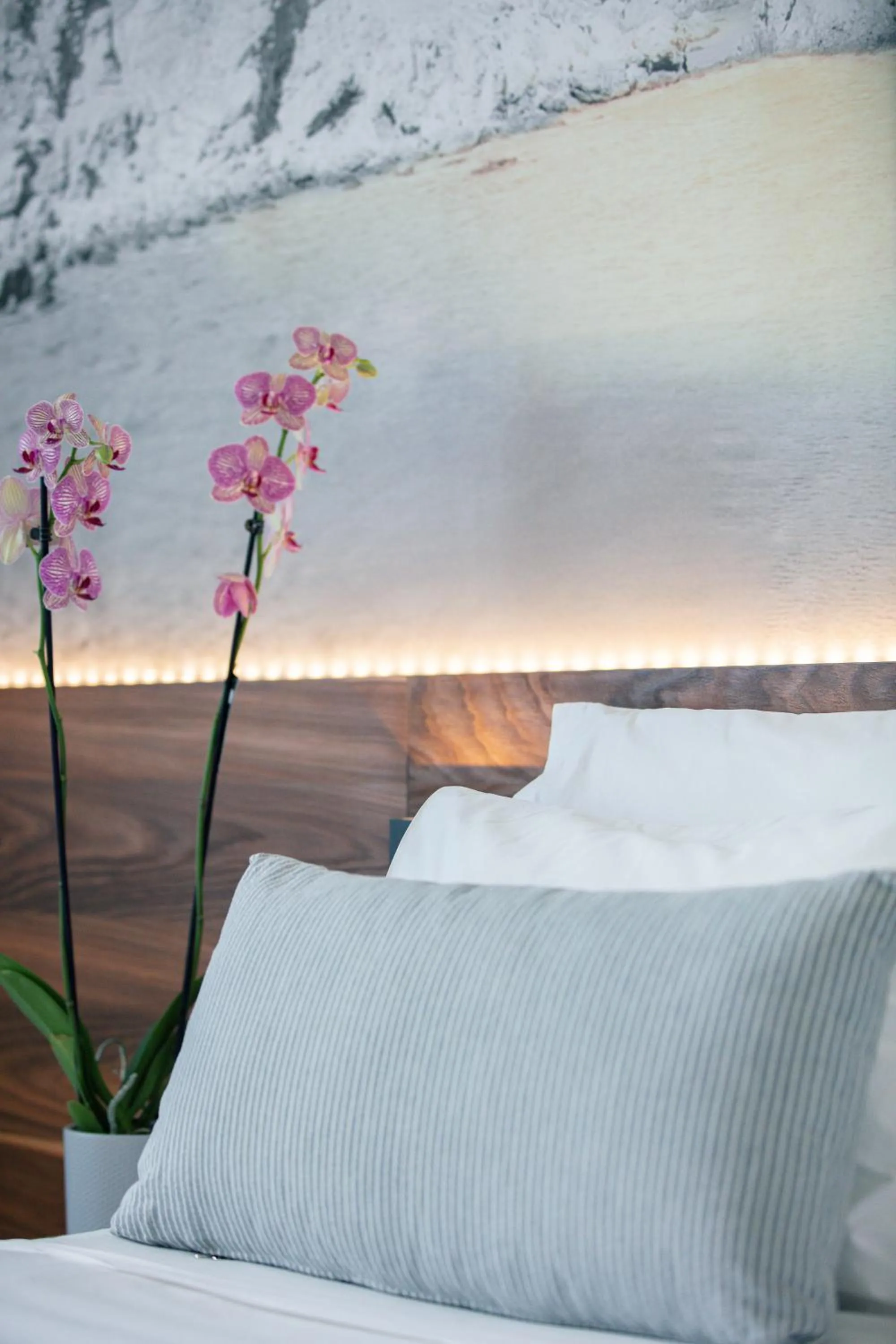 Decorative detail, Bed in Atrium Ambiance Hotel