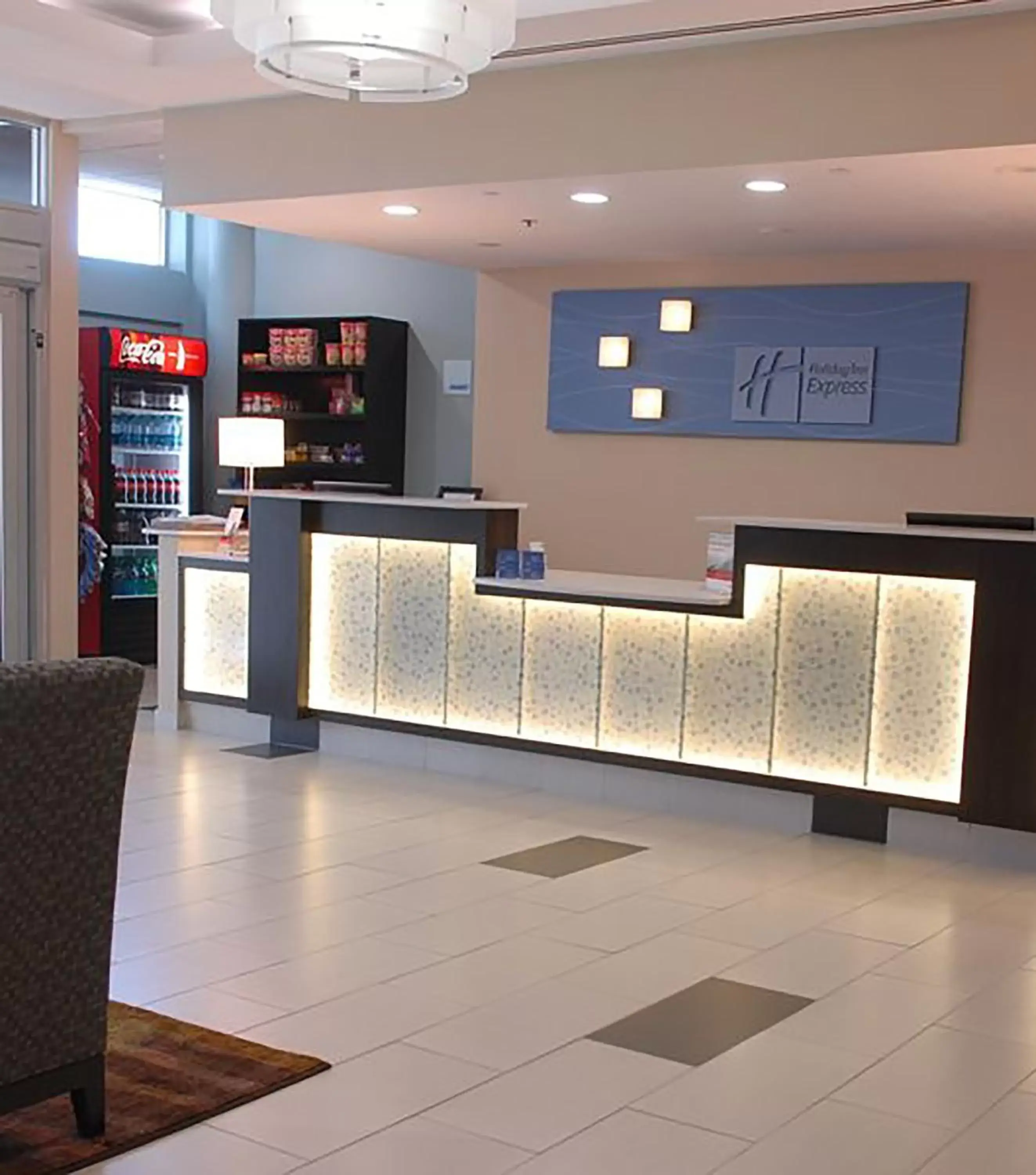 Property building, Lobby/Reception in Holiday Inn Express Boise Downtown, an IHG Hotel