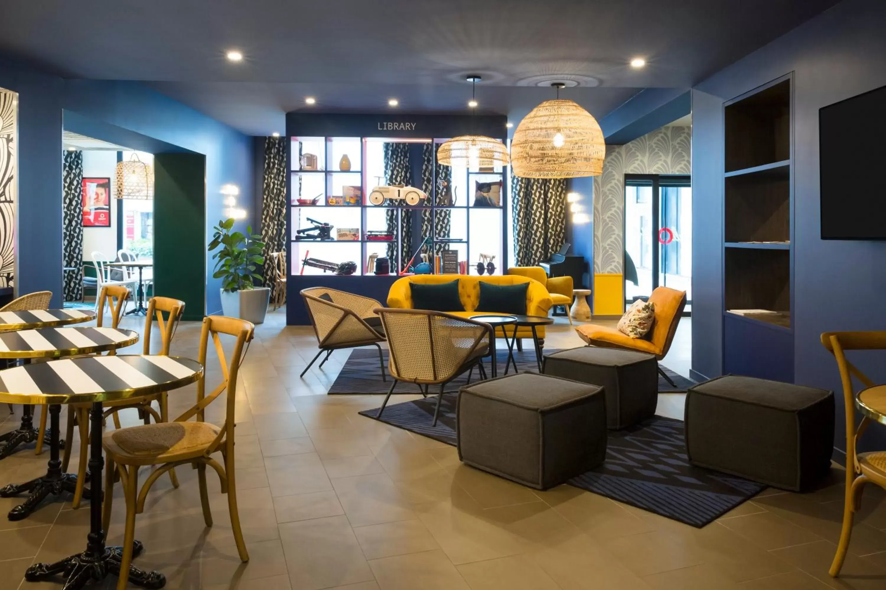 Lobby or reception, Restaurant/Places to Eat in Aparthotel Adagio Annecy Centre