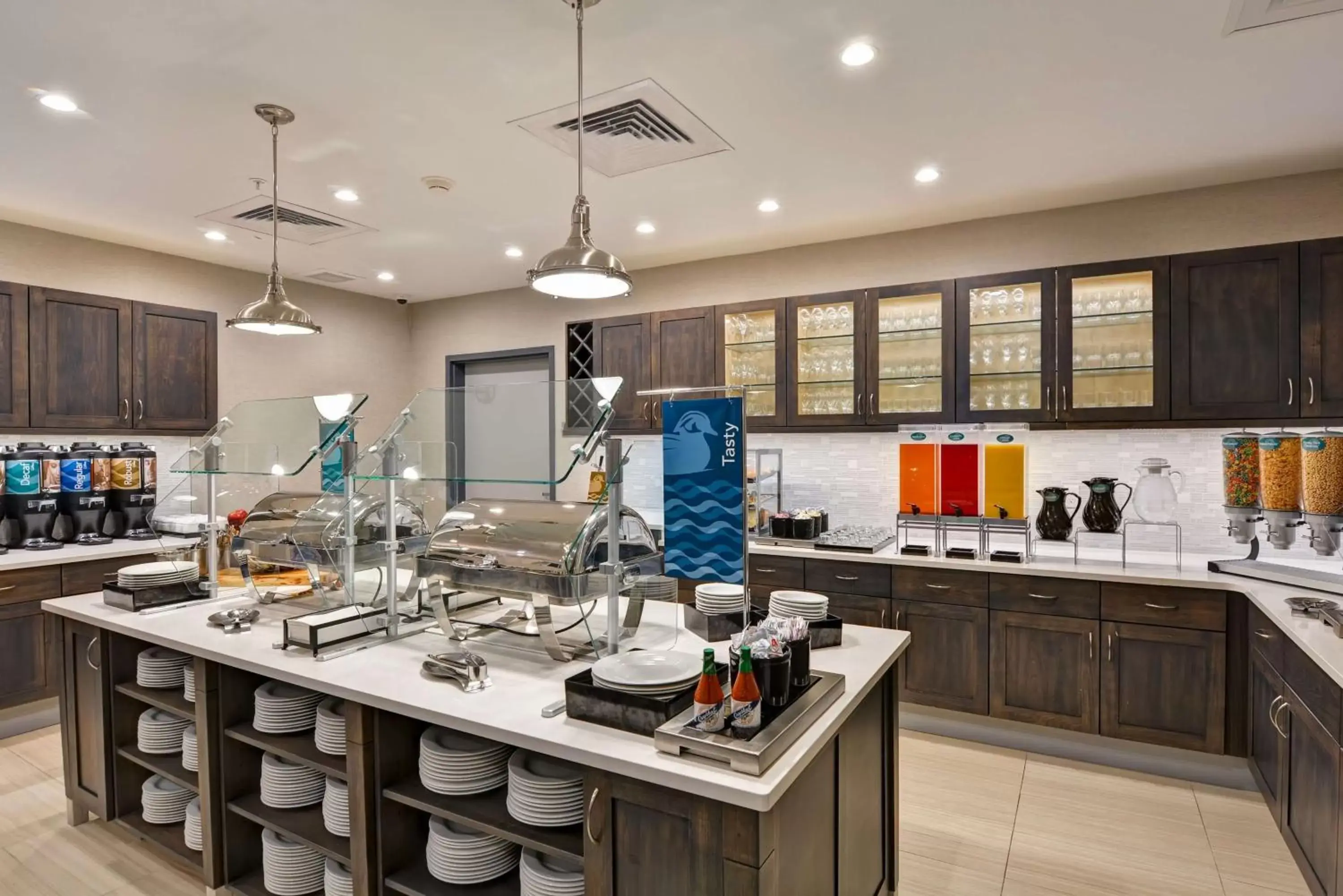 Breakfast, Kitchen/Kitchenette in Homewood Suites By Hilton New Orleans West Bank Gretna