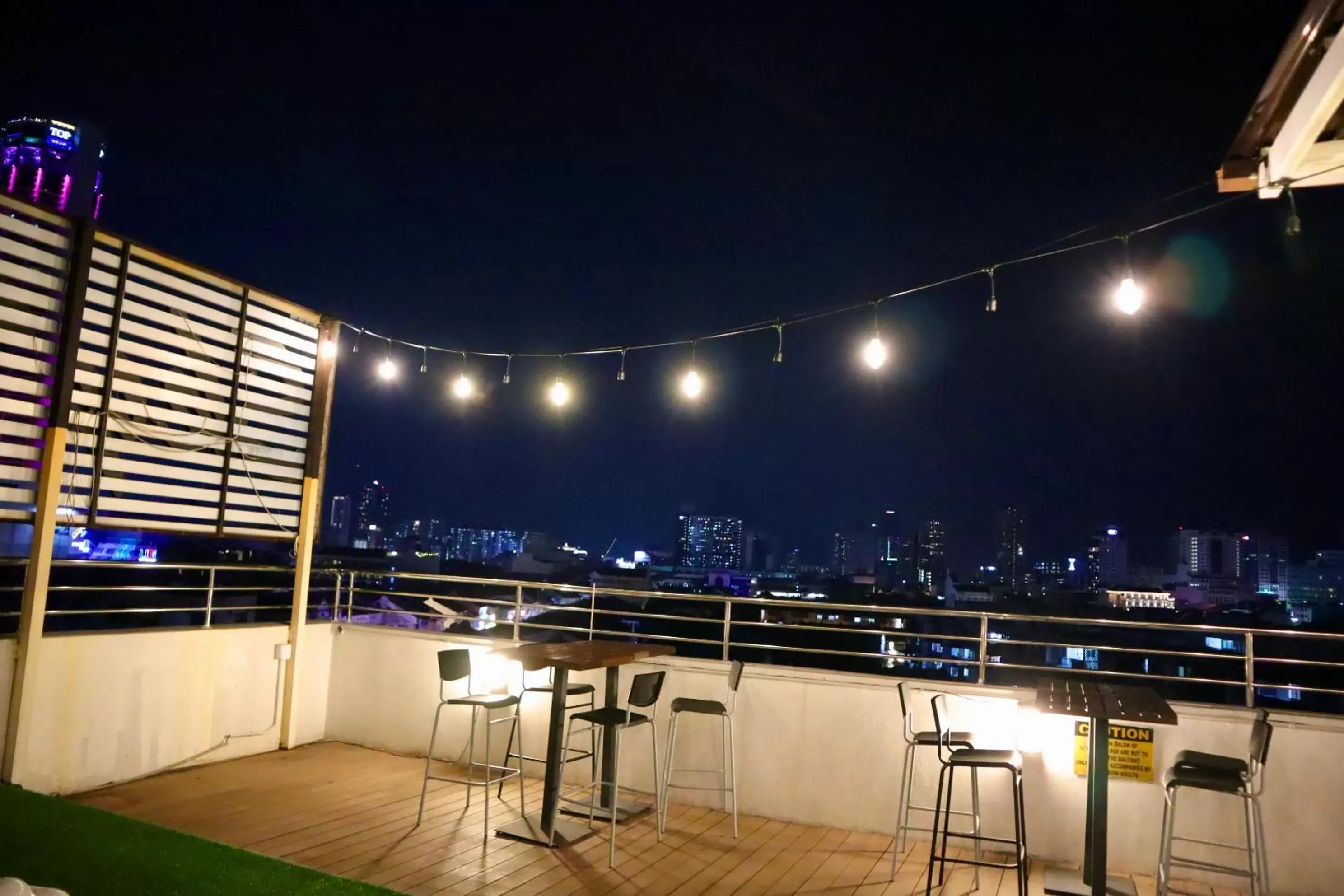 Lounge or bar, Balcony/Terrace in Armenian Street Heritage Hotel