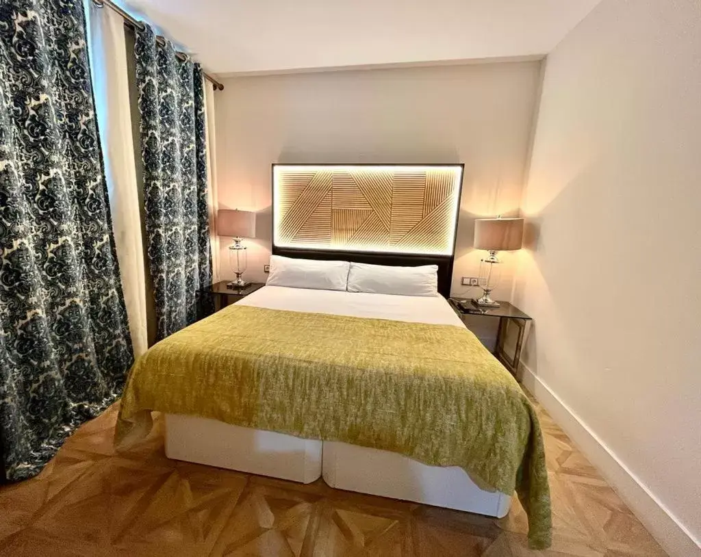 Double Room with Internal View in Hotel Royal Suite Santander Double Room with Internal View in Hotel Royal Suite Santander