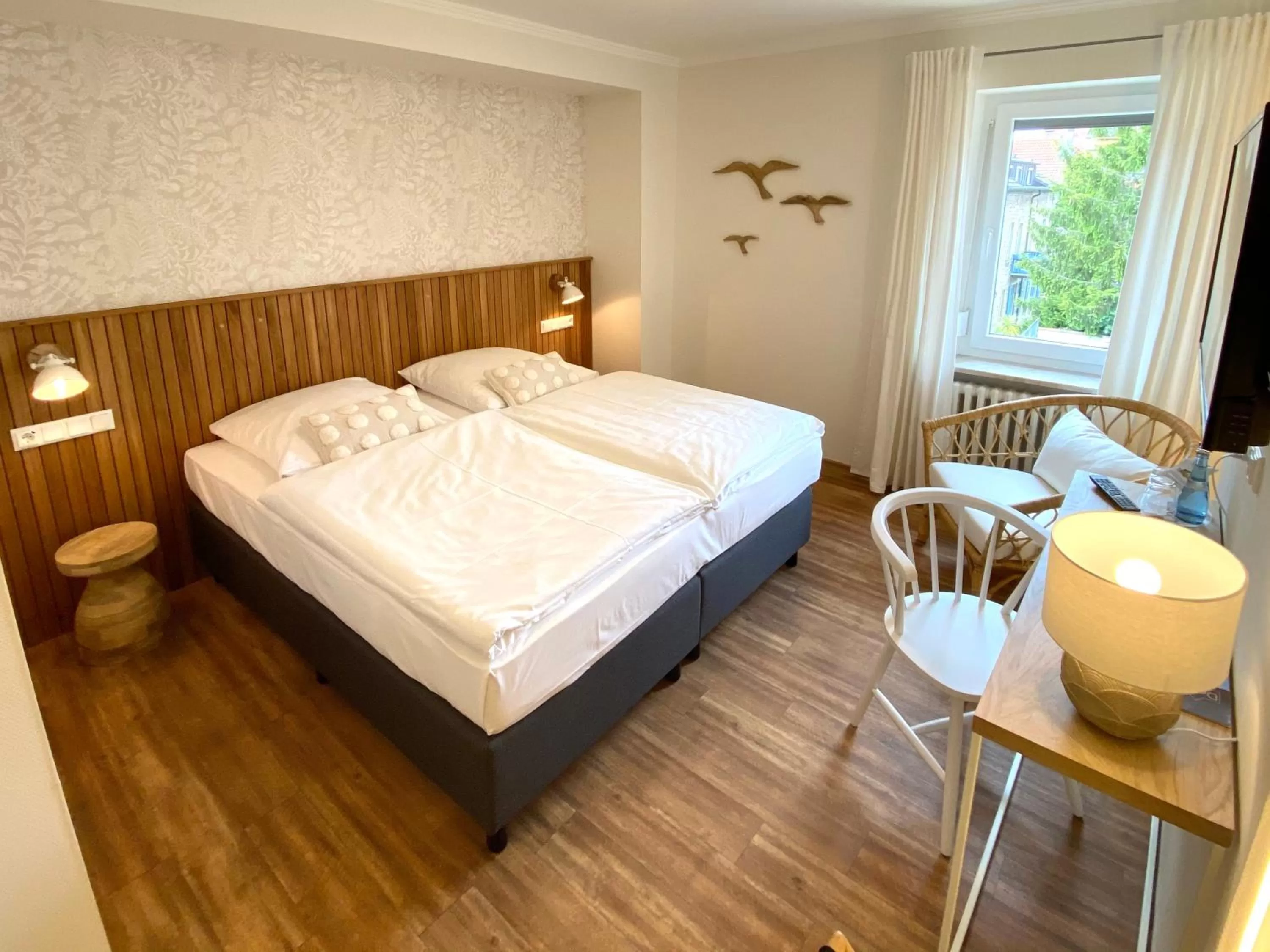 Photo of the whole room, Bed in Hotel Deutsches Haus