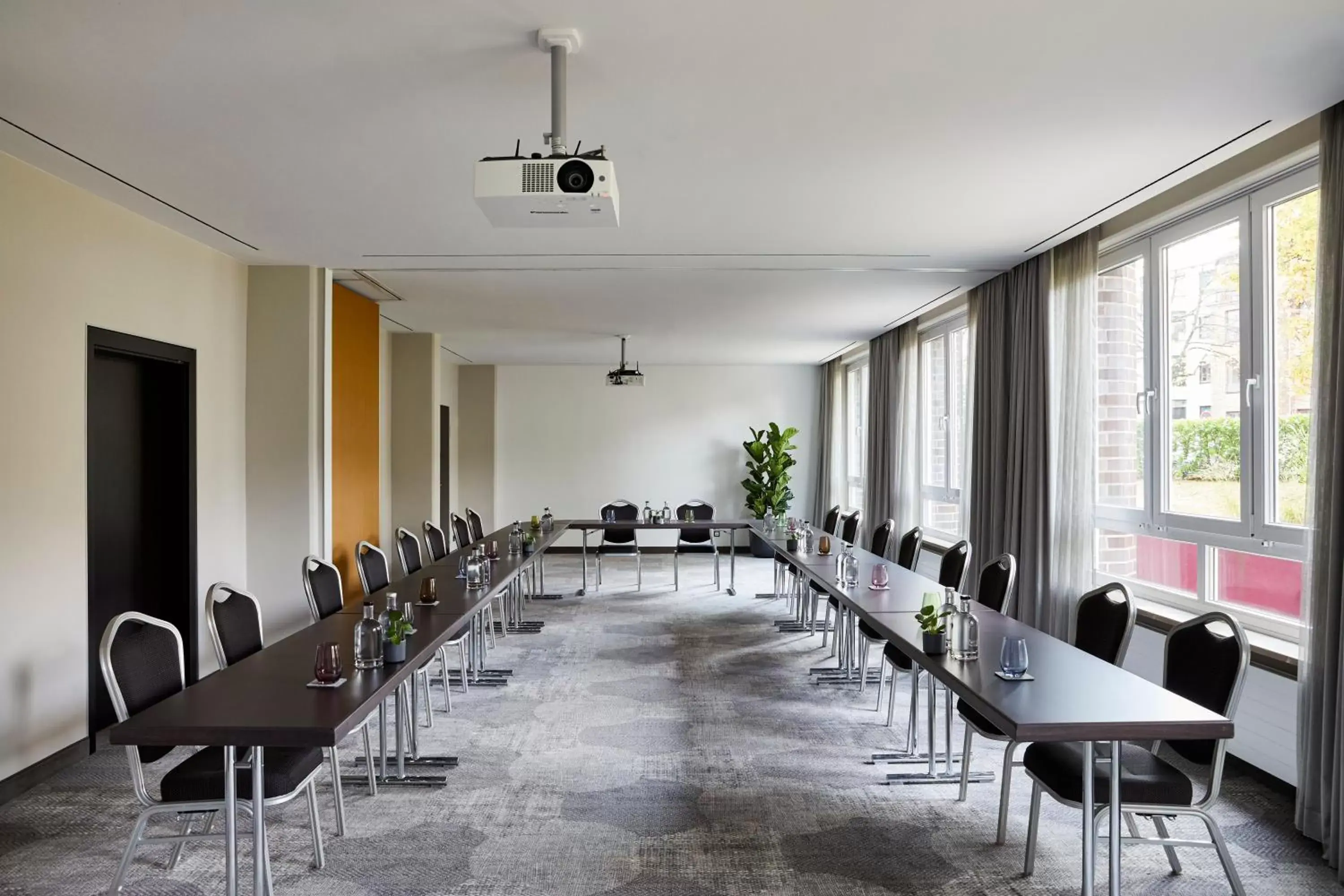 Meeting/conference room in Crowne Plaza Hamburg-City Alster, an IHG Hotel