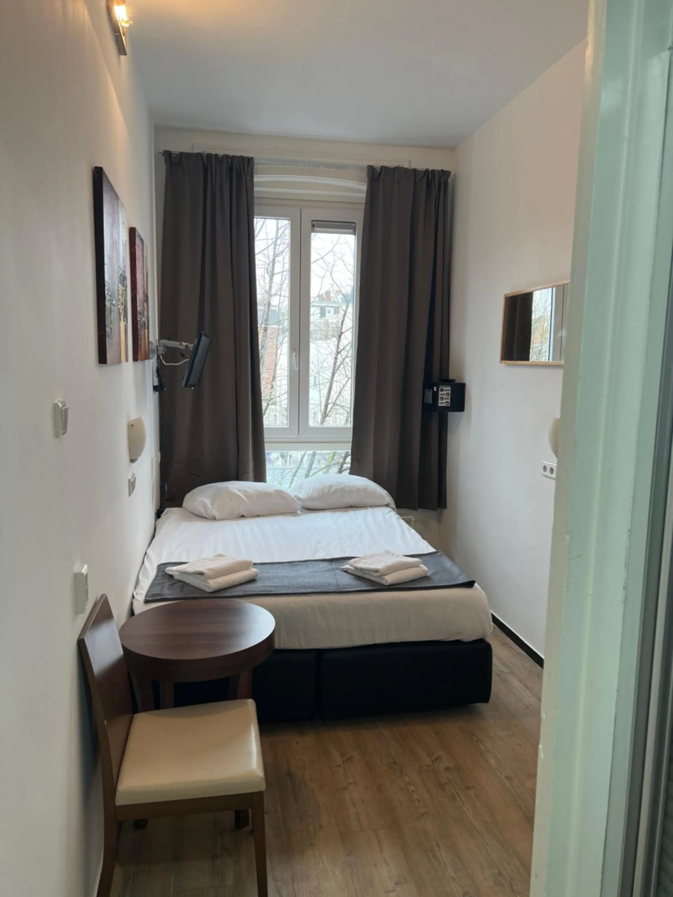 Bed in MAX Hotel Amsterdam