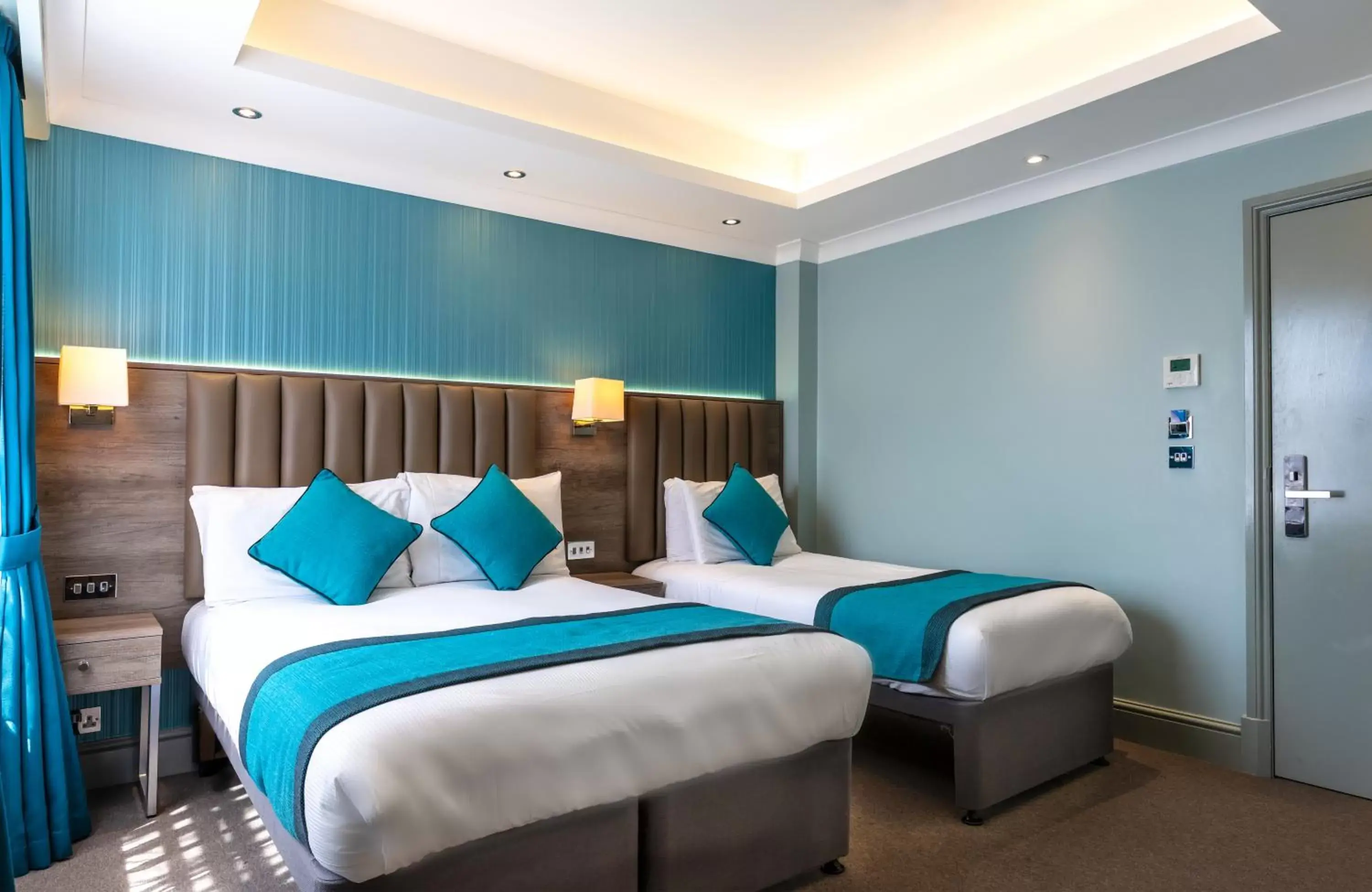 Bedroom, Bed in Sidney Hotel London-Victoria