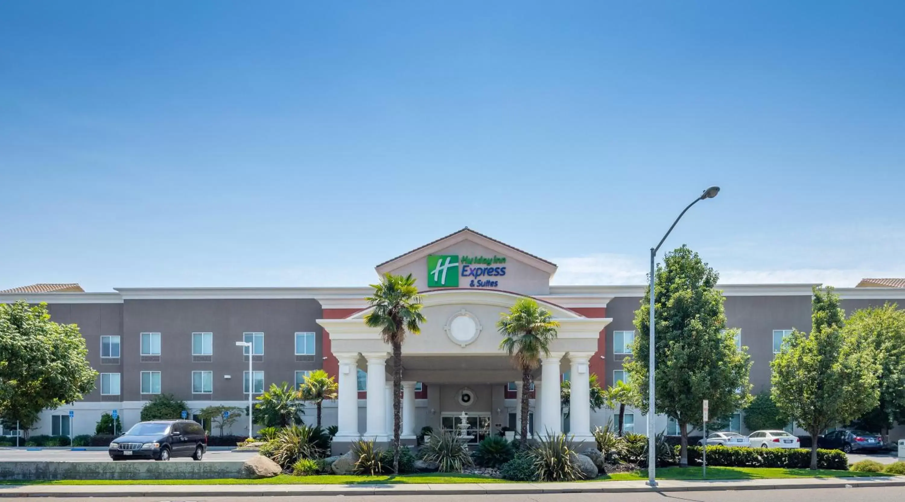 Property Building in Holiday Inn Express Hotel & Suites Modesto-Salida, an IHG Hotel