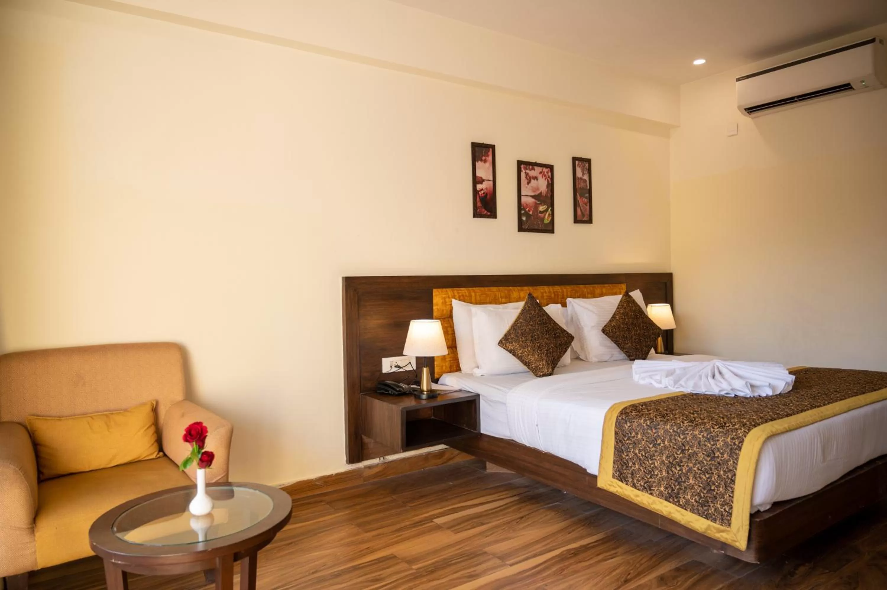 City view, Bed in BELLS BEACH RESORT , A Unit of Resort De Balneaire