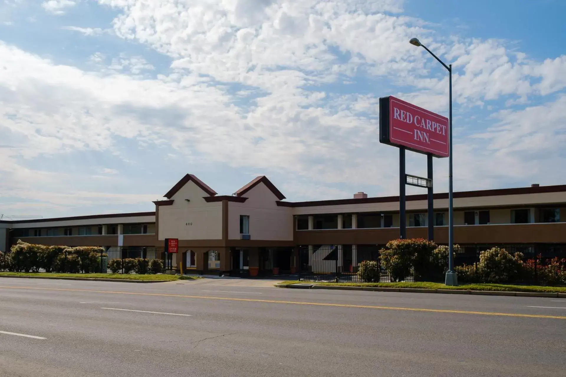 Property Building in Red Carpet Inn Washington DC