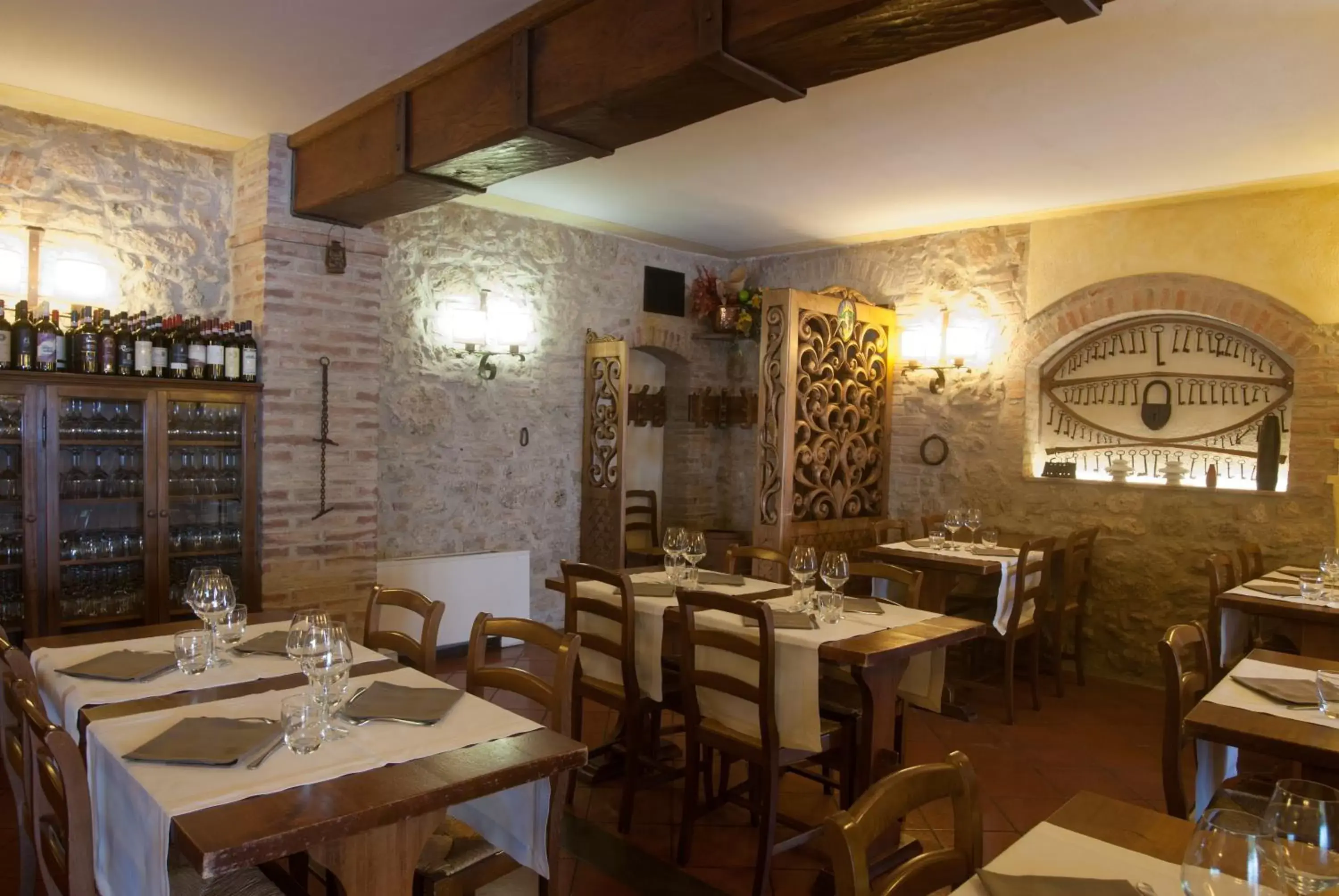 Restaurant/Places to Eat in Hotel Sovestro