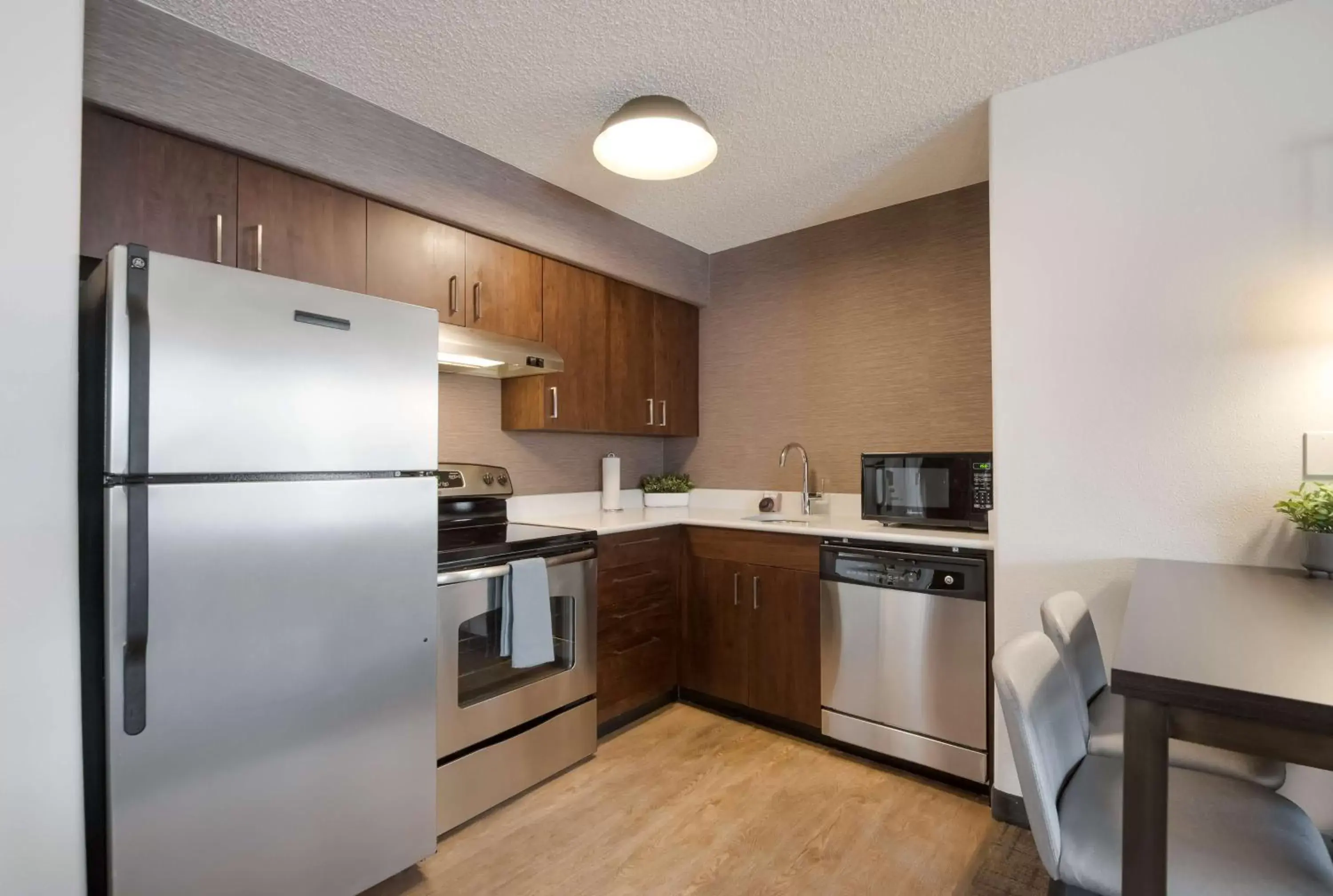 Two Bedroom Suite - King in Each with Roll-In Shower - Mobility / Hearing Accessible in Sonesta ES Suites Reno Two Bedroom Suite - King in Each with Roll-In Shower - Mobility / Hearing Accessible in Sonesta ES Suites Reno