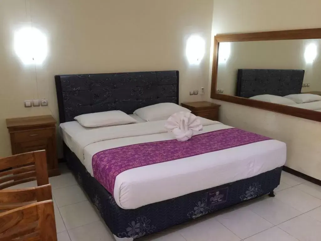 Basic Double Room in Astina Hotel Basic Double Room in Astina Hotel