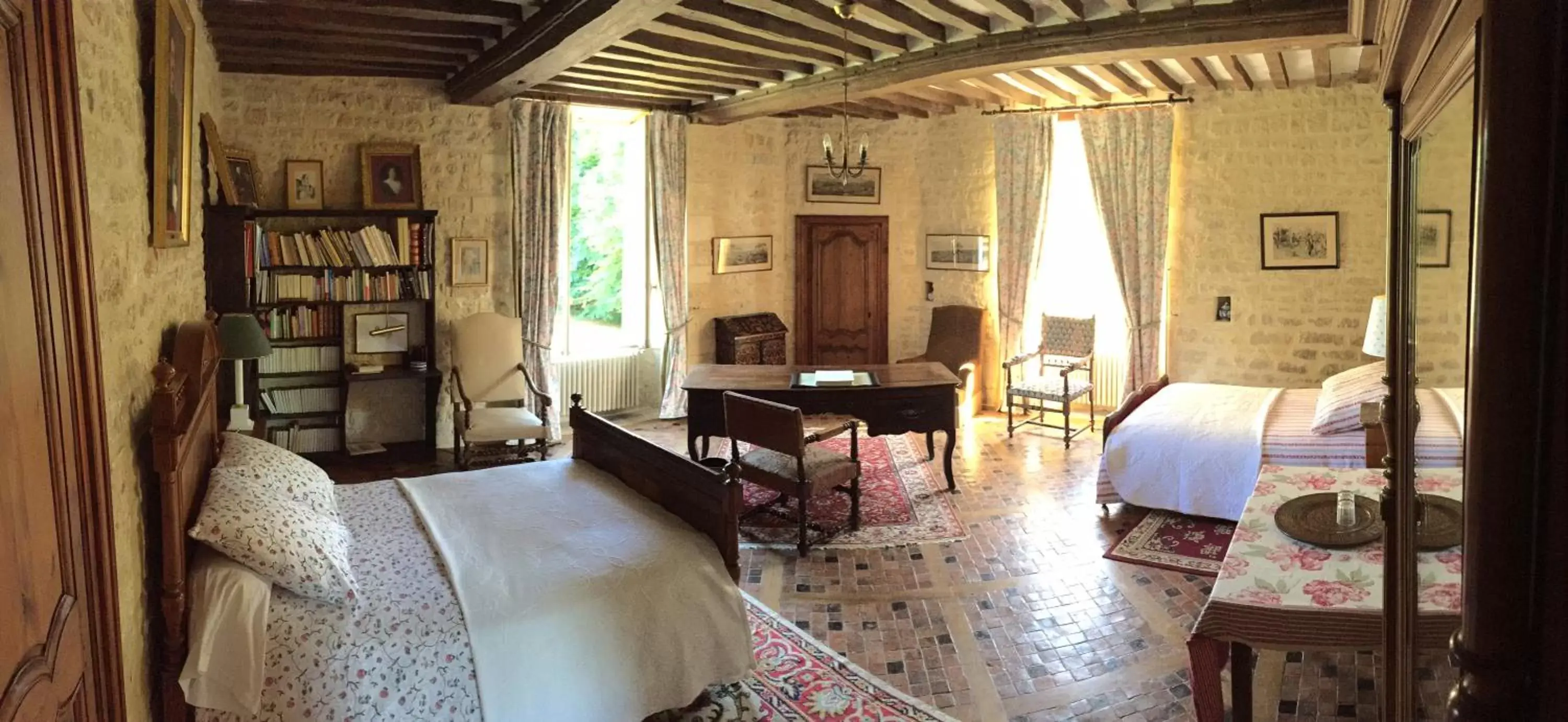 Photo of the whole room, Lounge/Bar in Le Château d'Asnières en Bessin