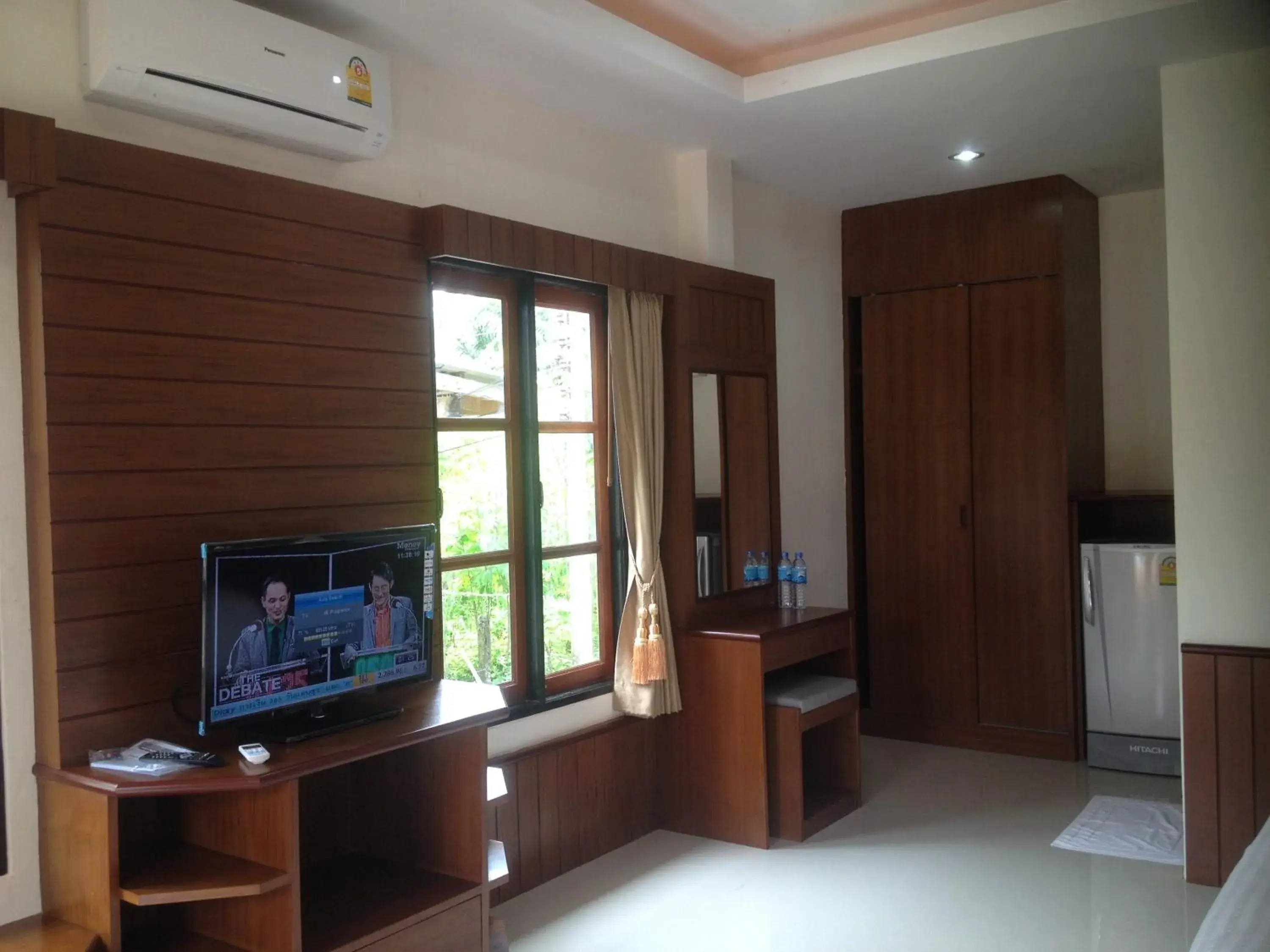 Decorative detail, TV/Entertainment Center in Khum Laanta Resort - SHA Extra Plus