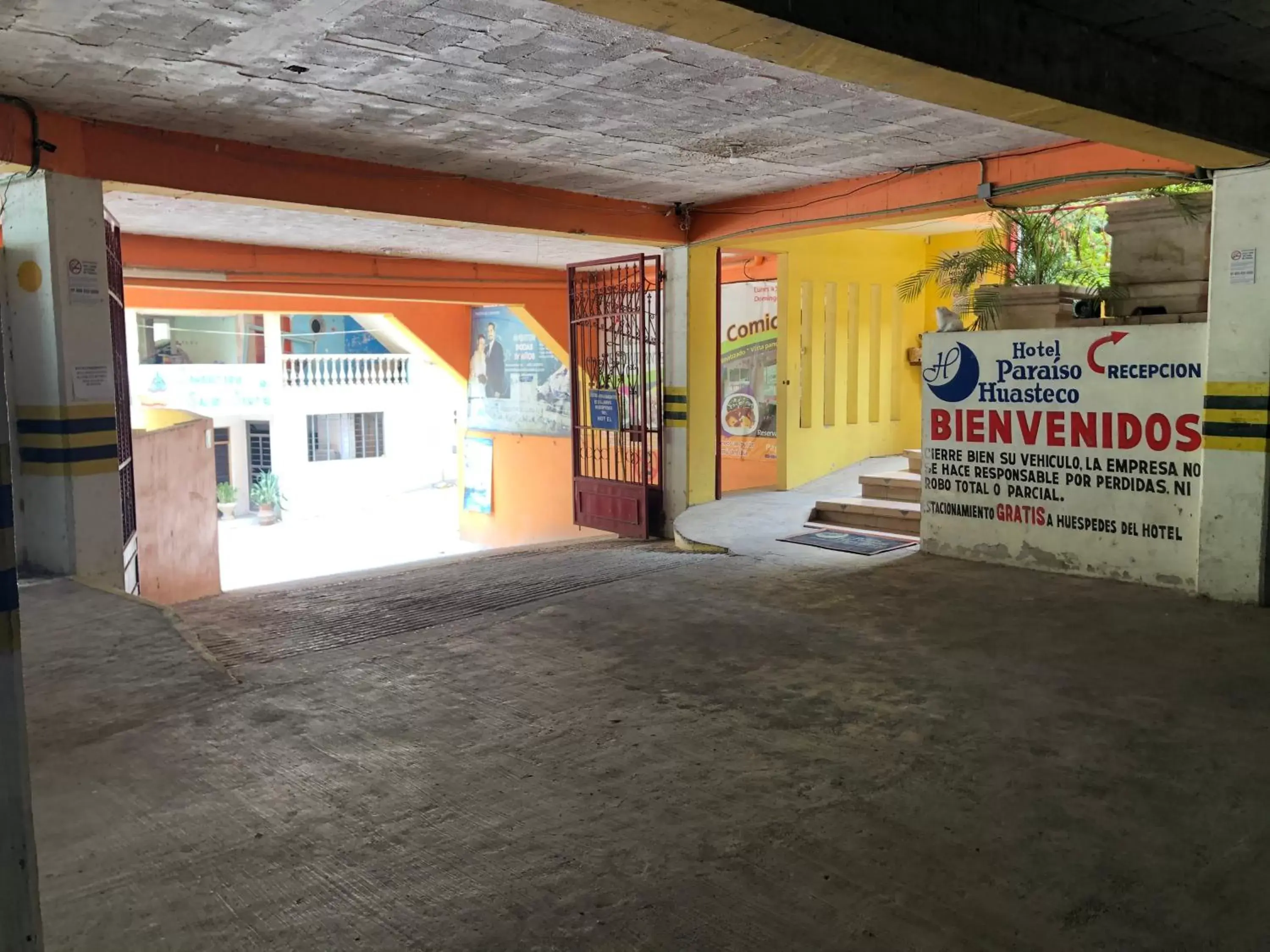 Facade/entrance in Hotel Paraiso Huasteco