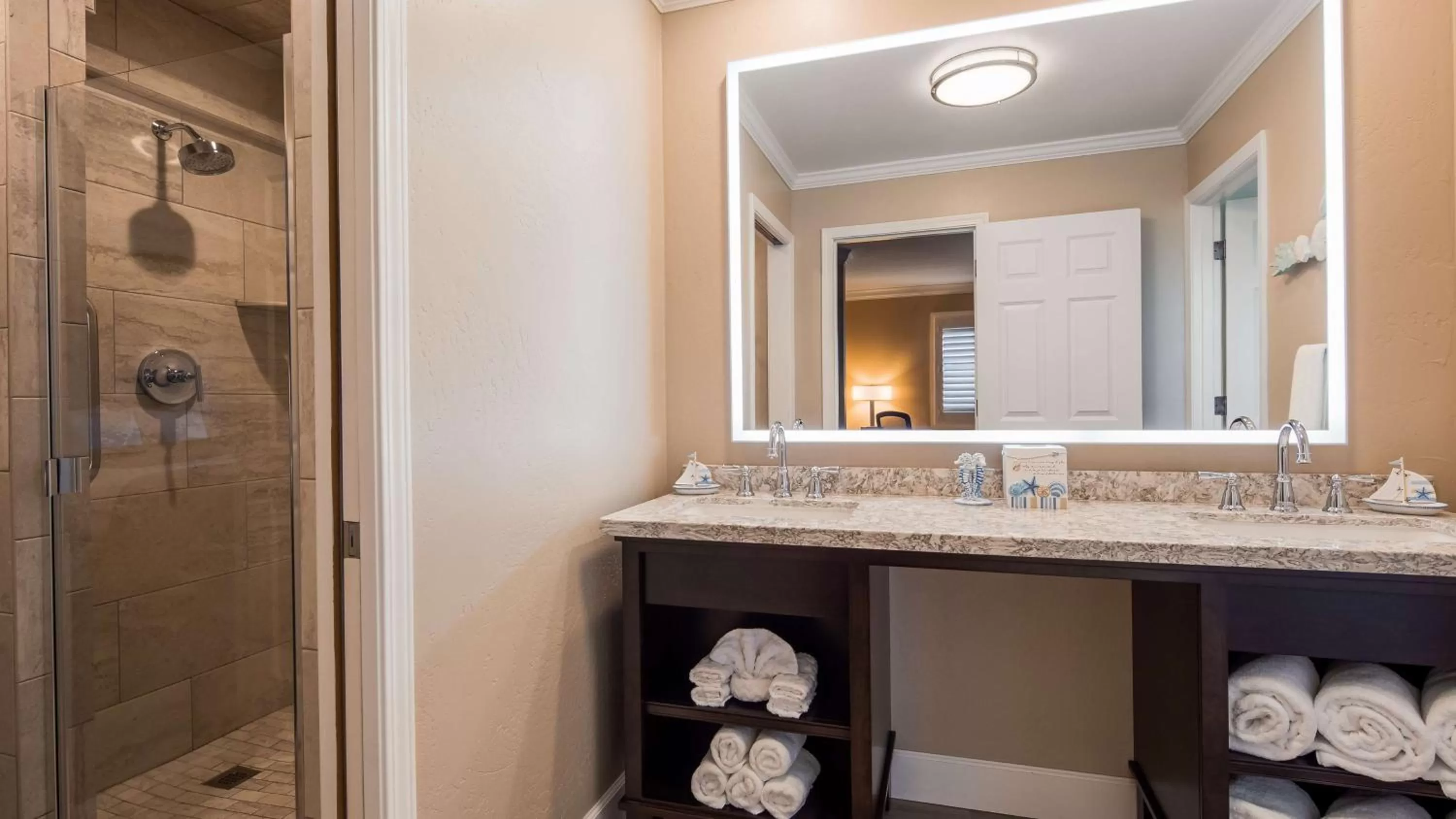 Bathroom in Best Western Plus Humboldt Bay Inn