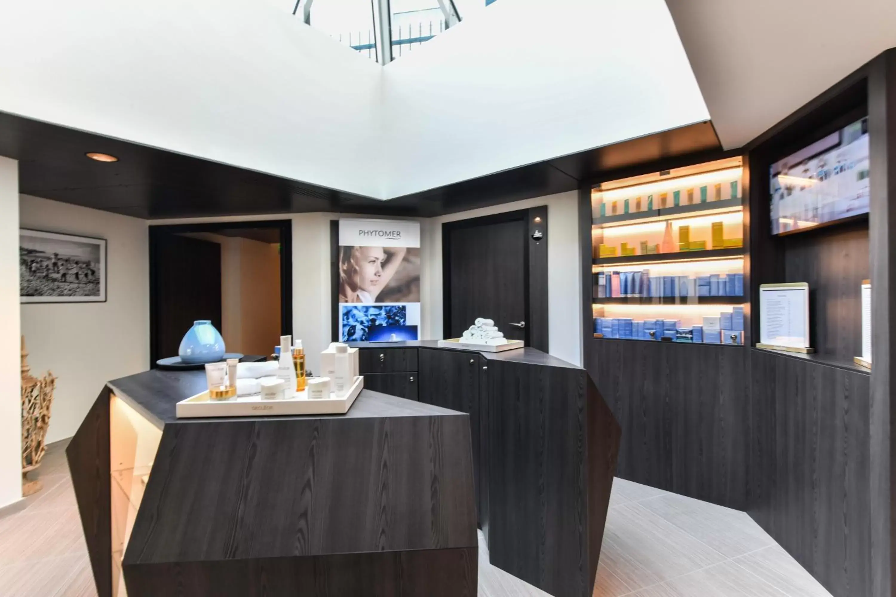 Spa and wellness centre/facilities in ibis styles La Rochelle Thalasso Chatelaillon Spa and wellness centre/facilities in ibis styles La Rochelle Thalasso Chatelaillon