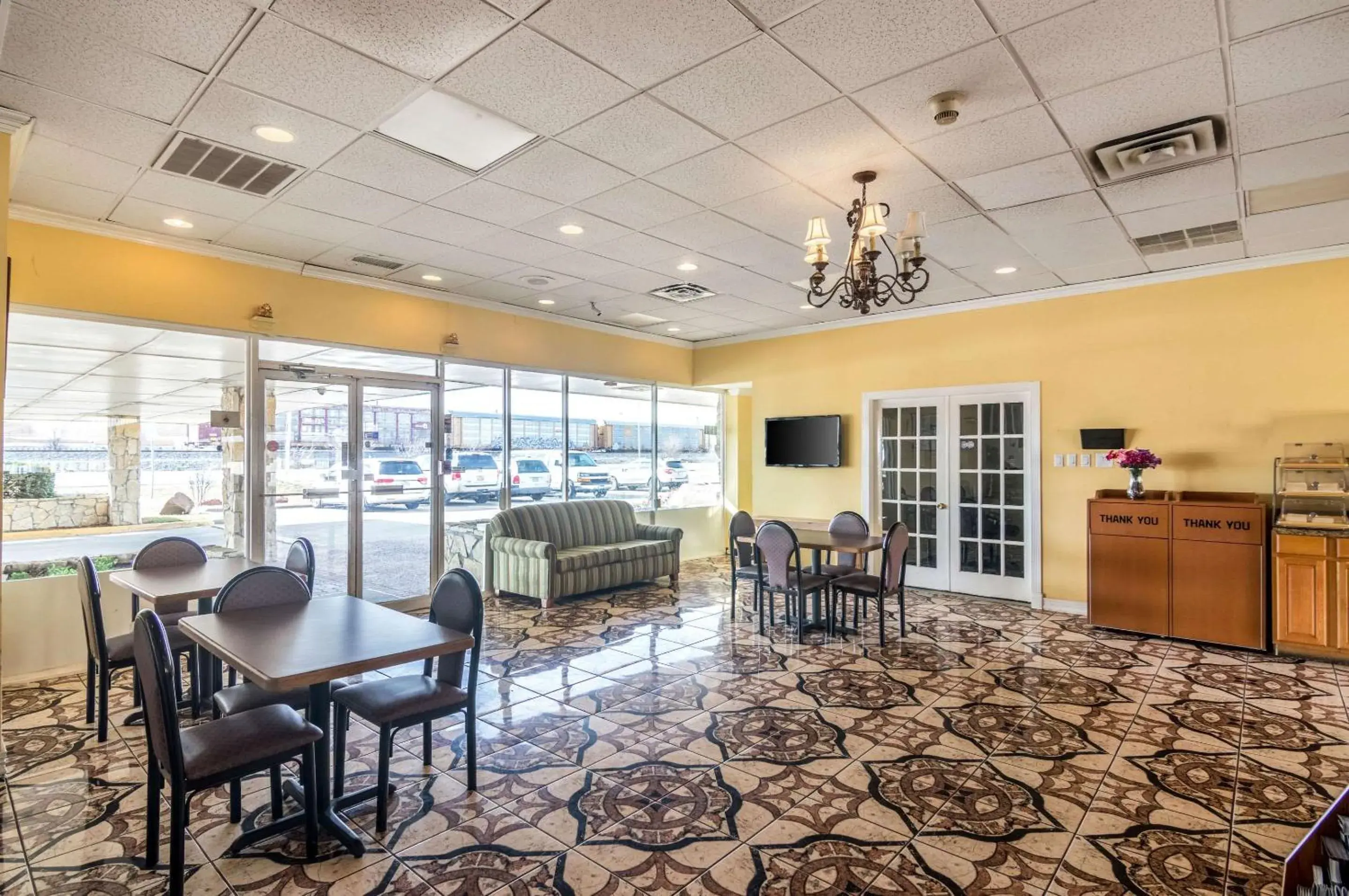 Lobby or reception in Rodeway Inn Arlington