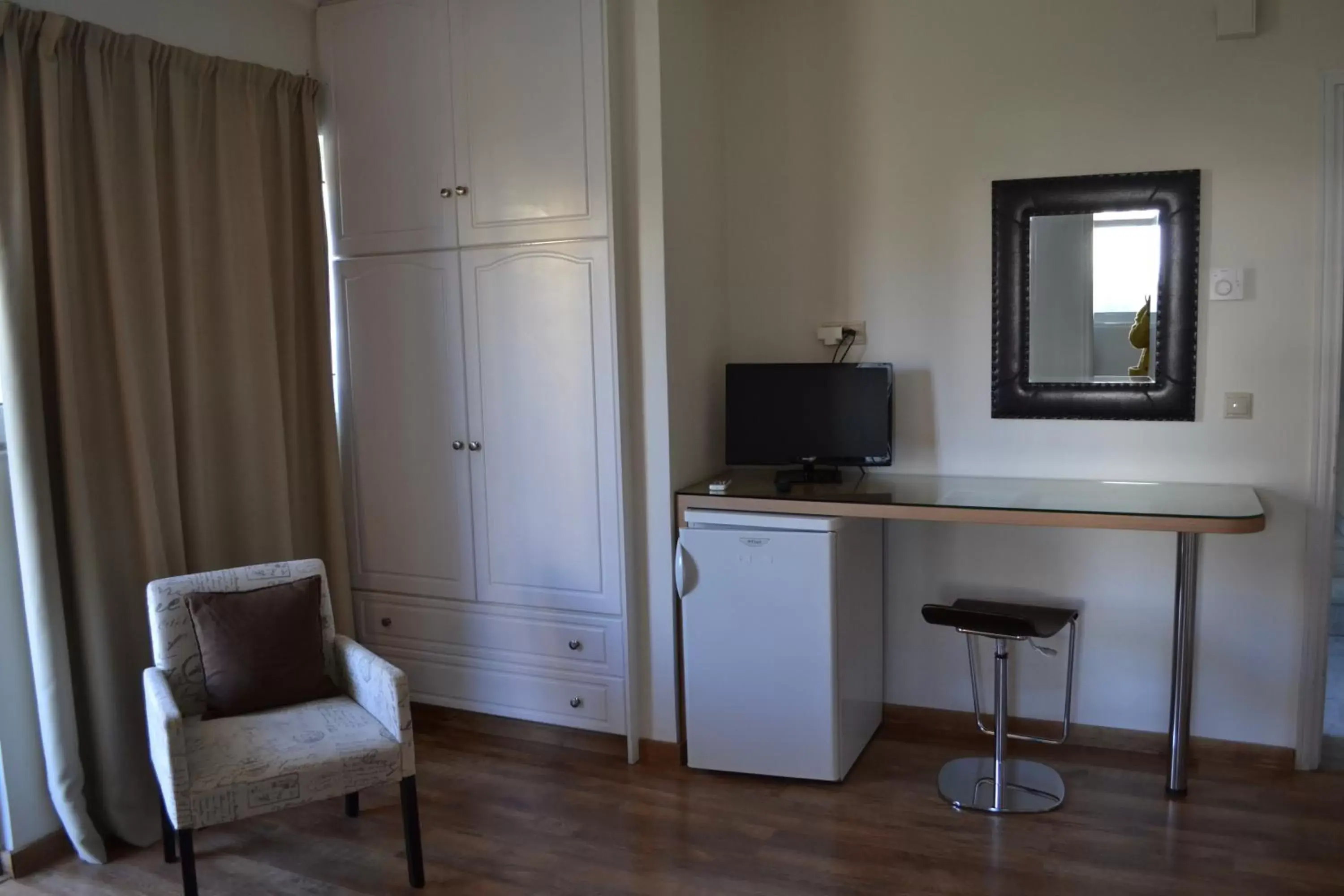 TV/Entertainment Center in Rivitel Marousi Apartments