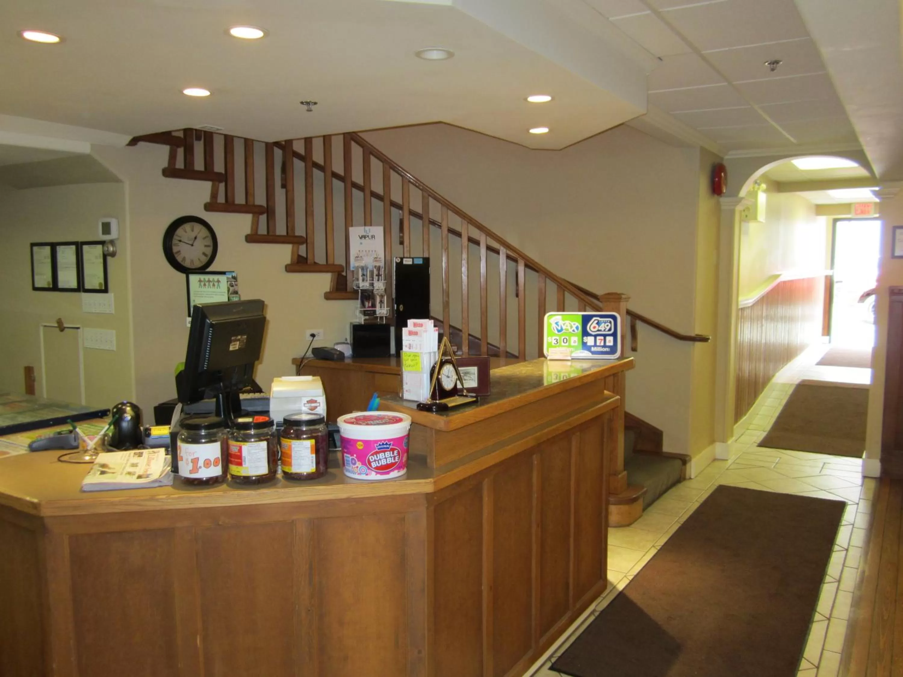 Lobby or reception in Reynolds Hotel