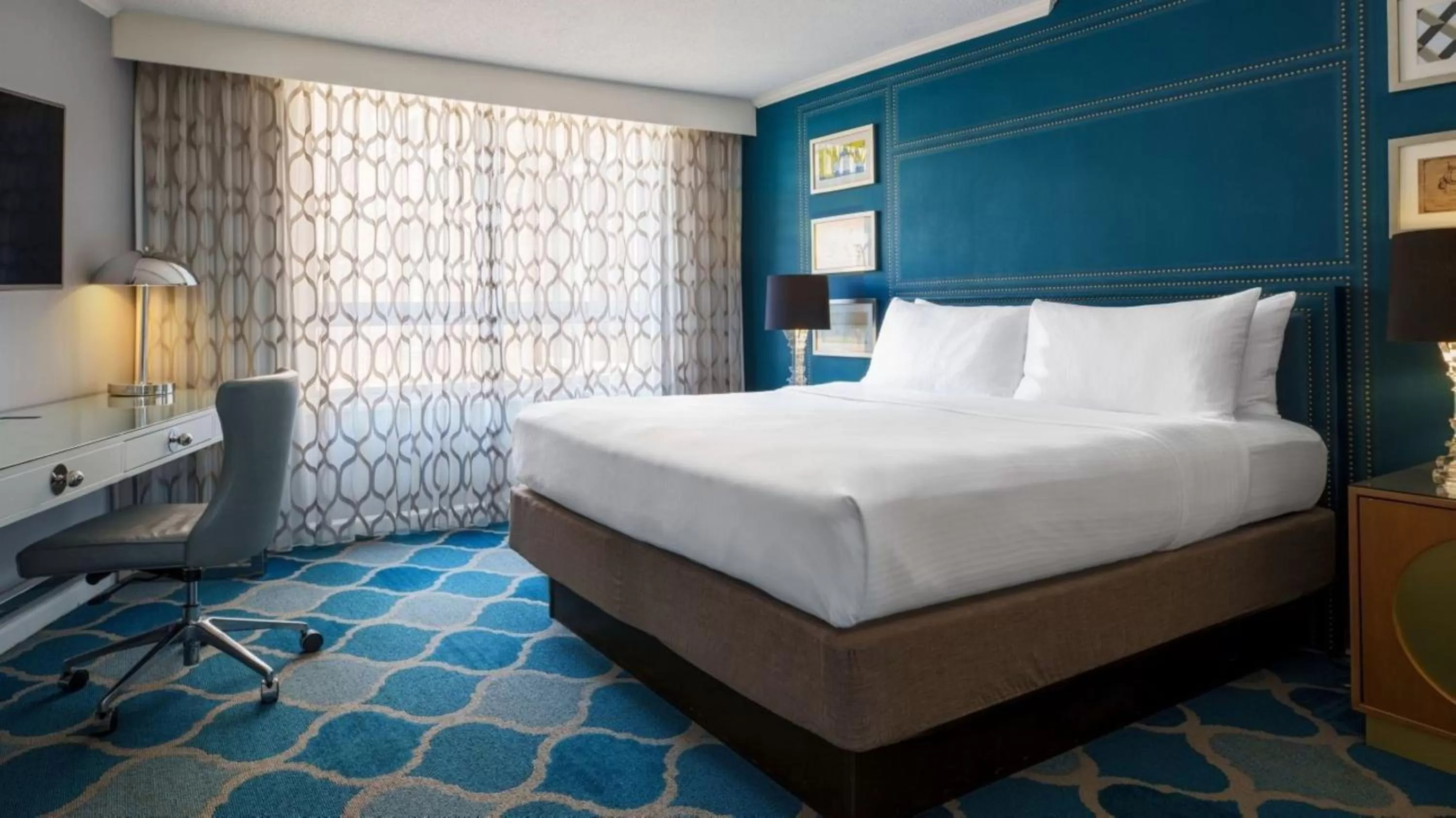 Bed in The Ven at Embassy Row, Washington, D.C., a Tribute Portfolio Hotel