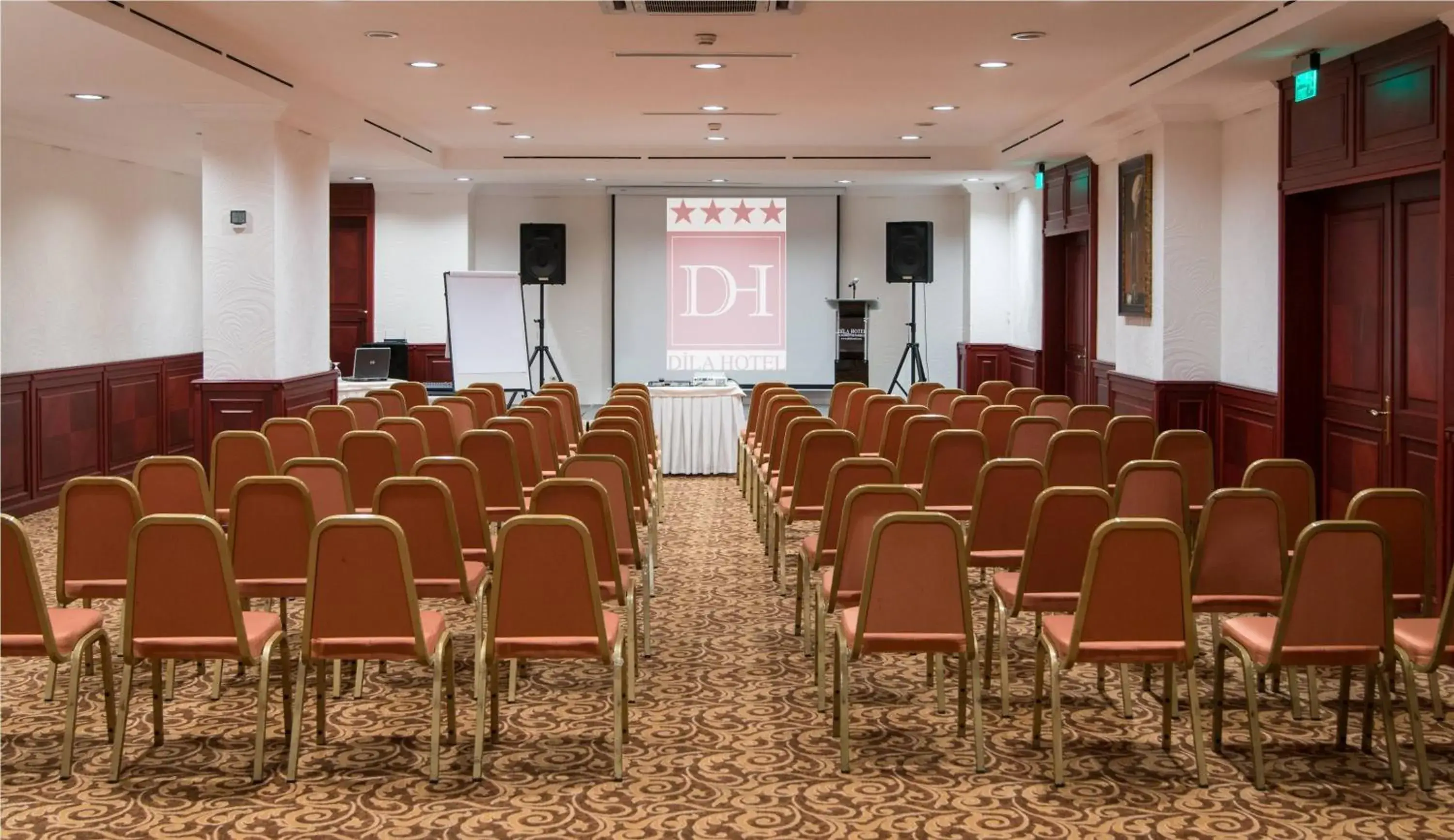 Banquet/Function facilities in Dila Hotel