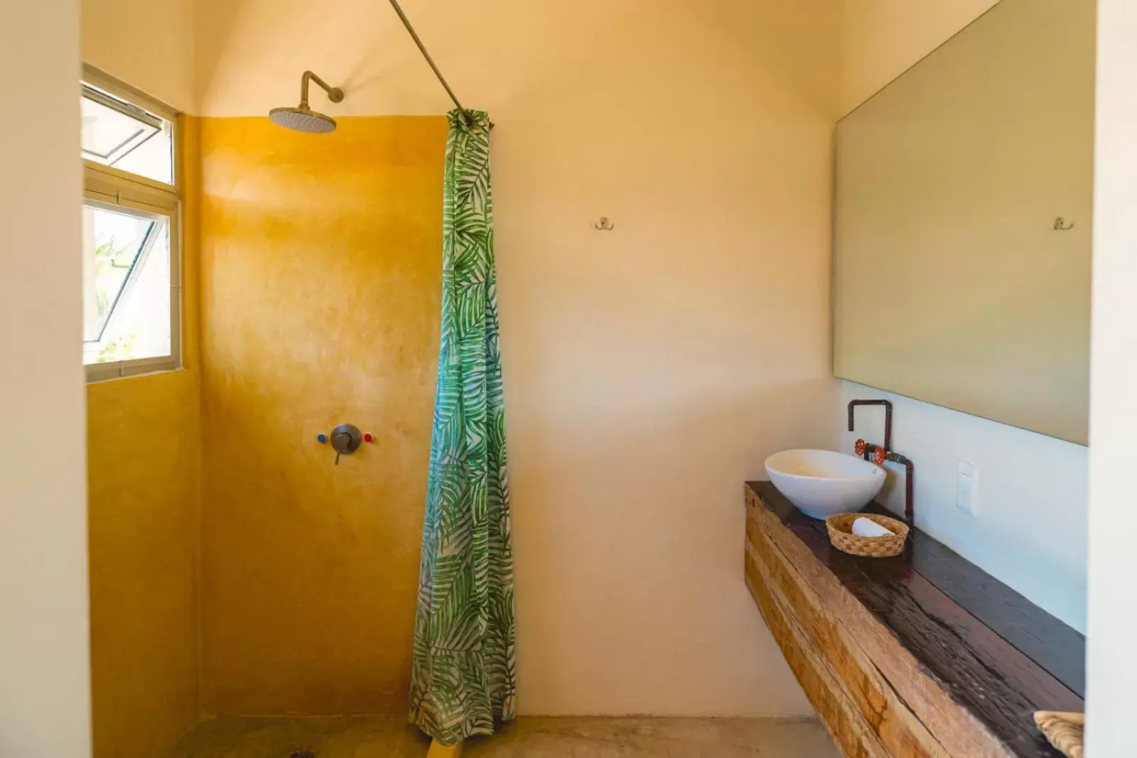 Shower, Bathroom in Casa Mia El Cuyo Eco Beach Boutique Hotel