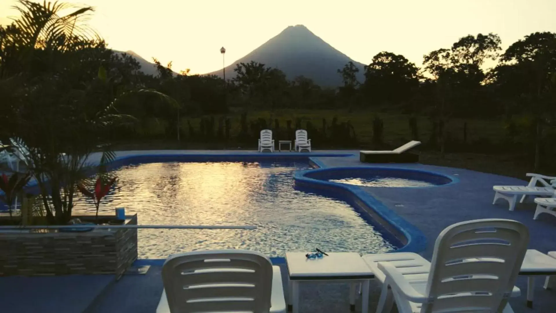 Area and facilities, Swimming Pool in Campos Arenal Hotel