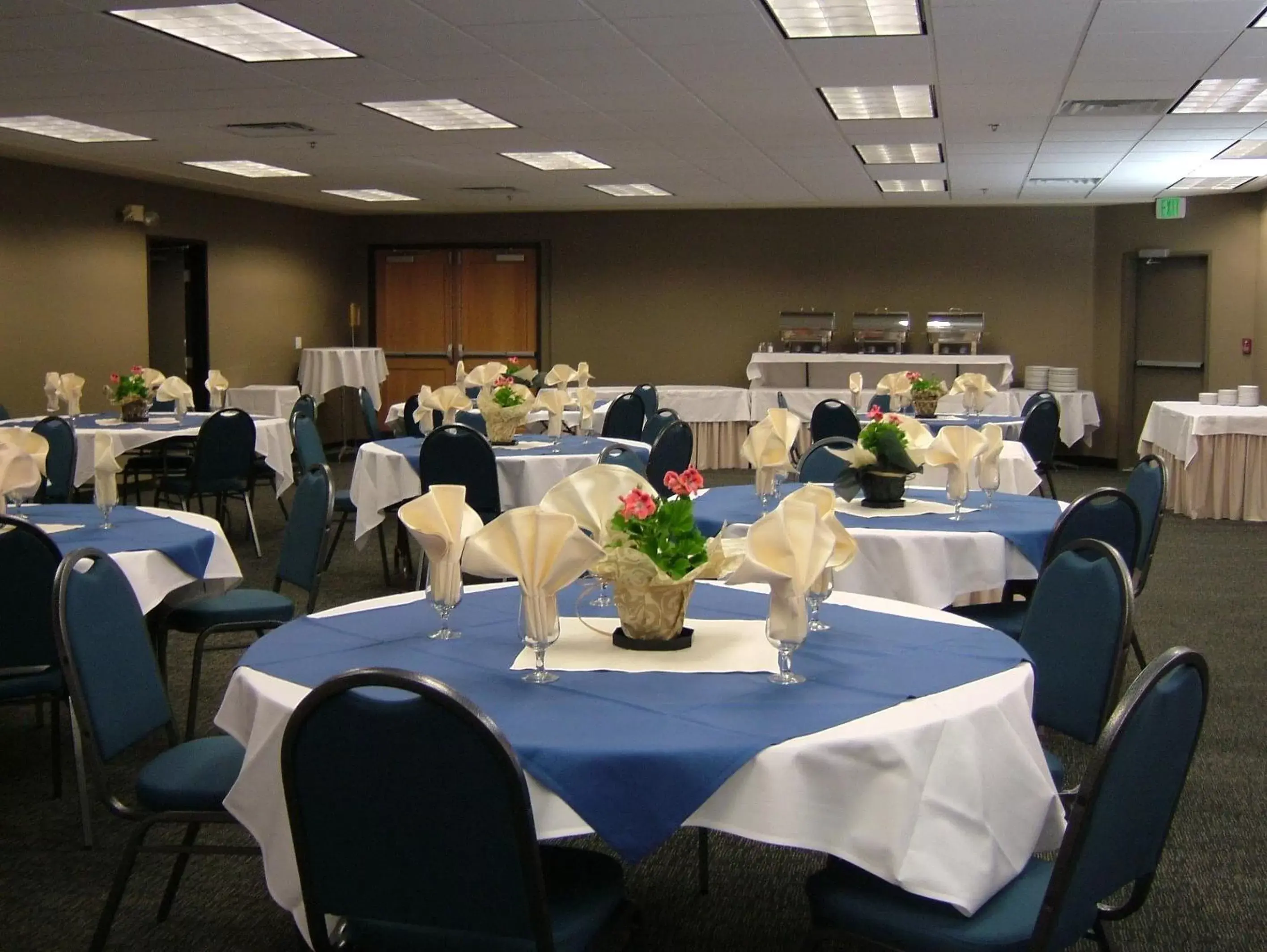 Banquet/Function facilities, Restaurant/Places to Eat in Radisson Hotel Portland Airport