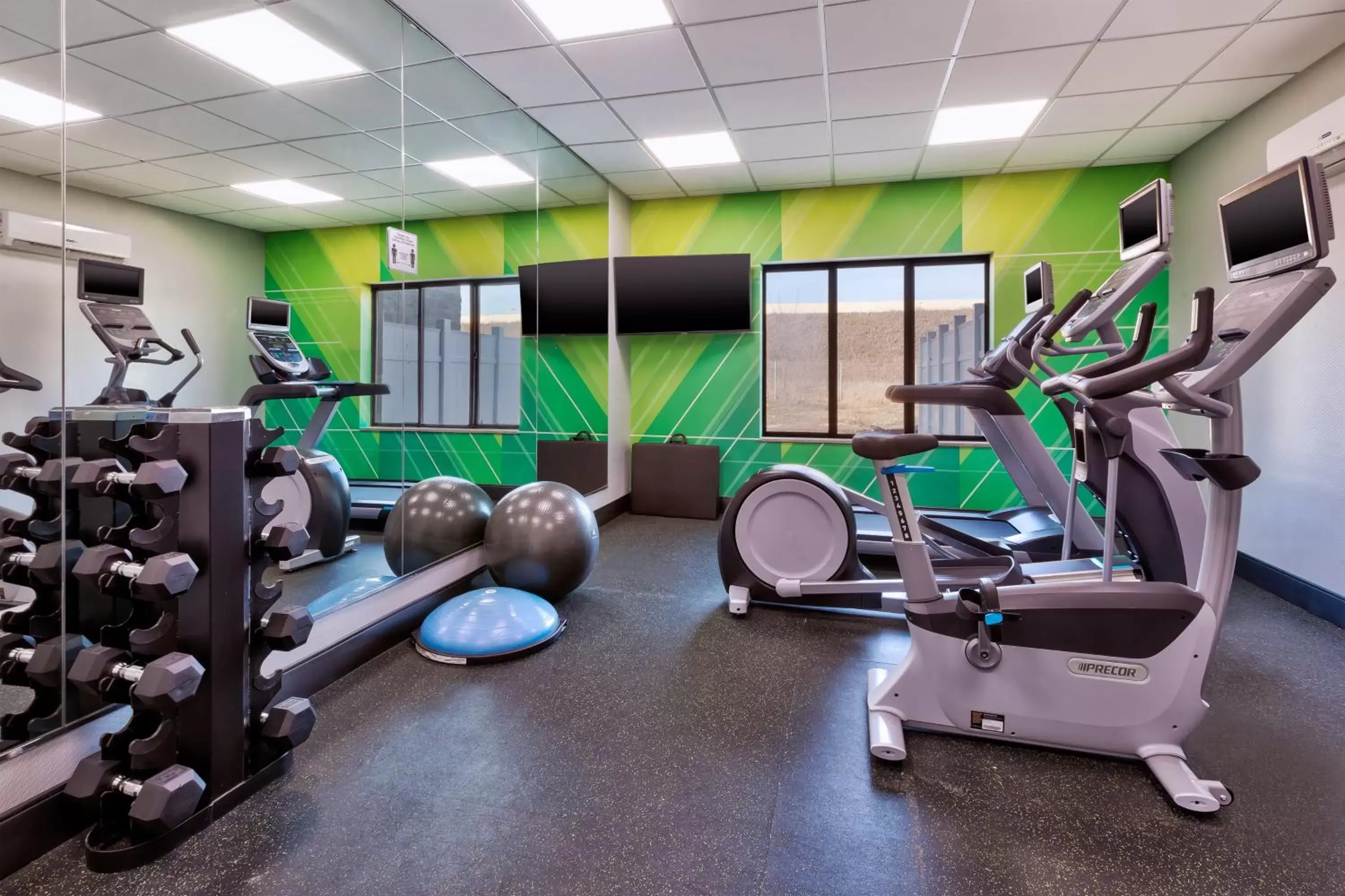 Fitness centre/facilities, Fitness Center/Facilities in Holiday Inn Grand Rapids - South, an IHG Hotel