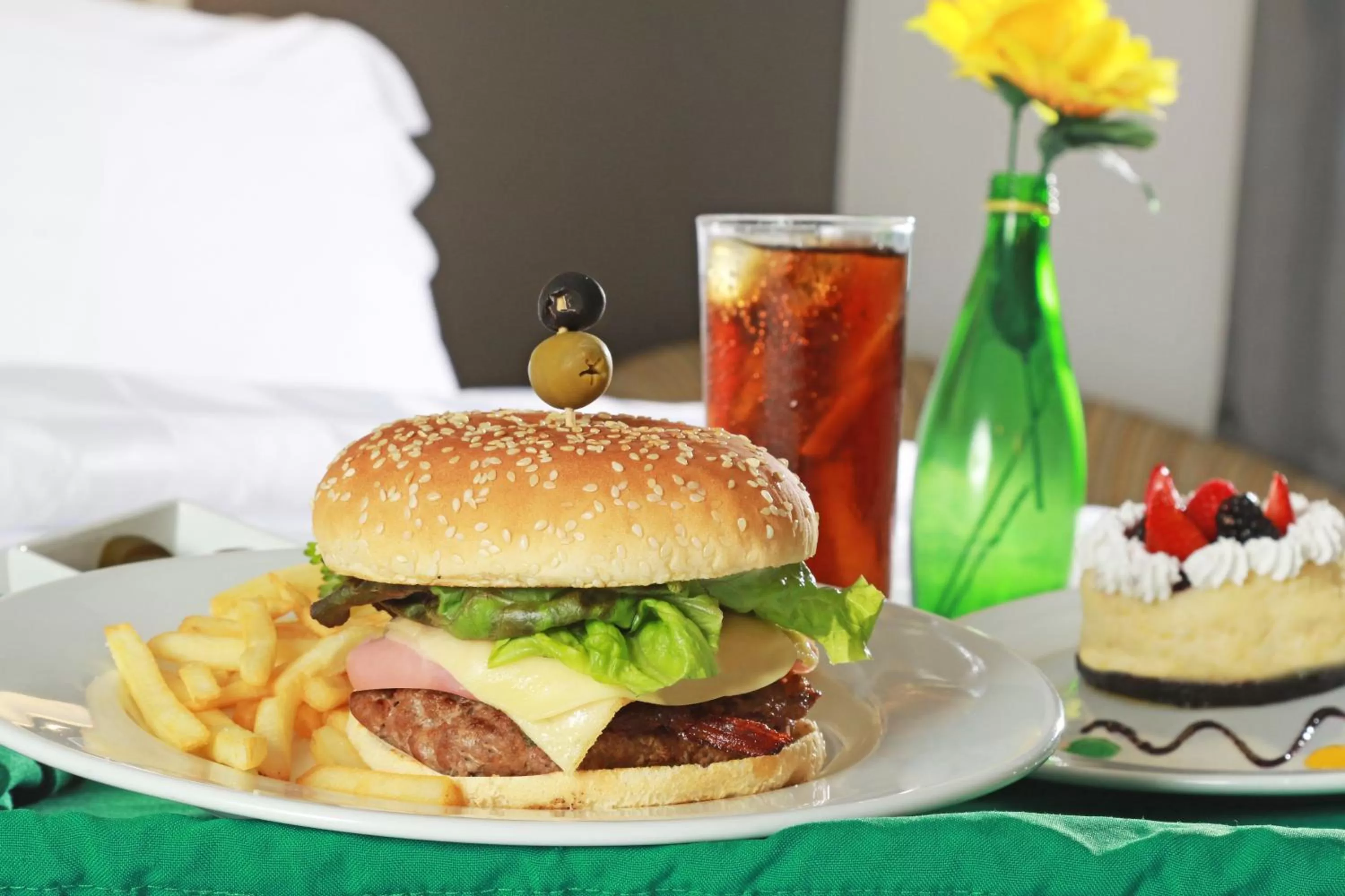 Photo of the whole room in Holiday Inn Queretaro Zona Diamante by IHG