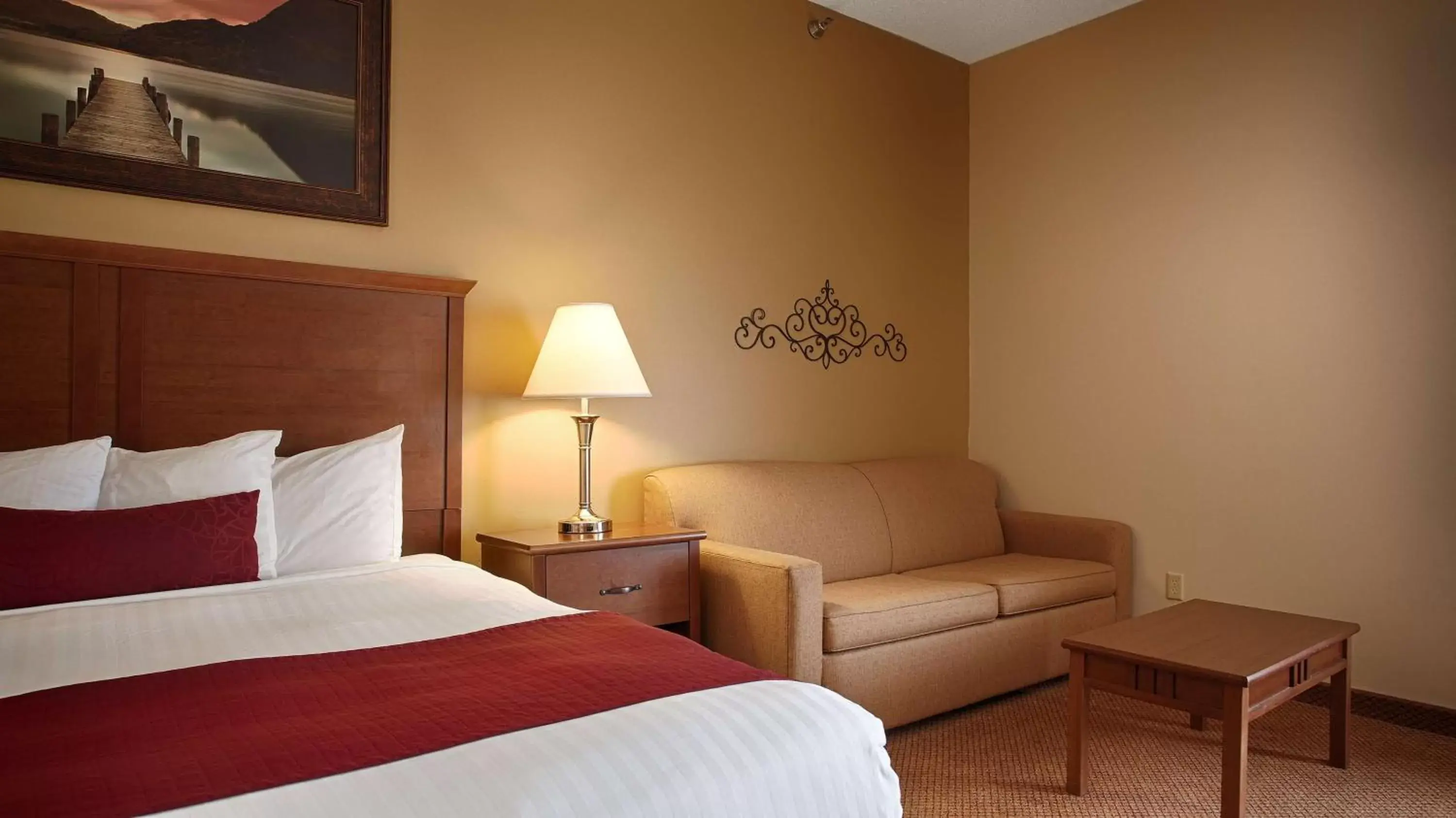 Photo of the whole room, Bed in Best Western Plus Albert Lea I-90/I-35 Hotel