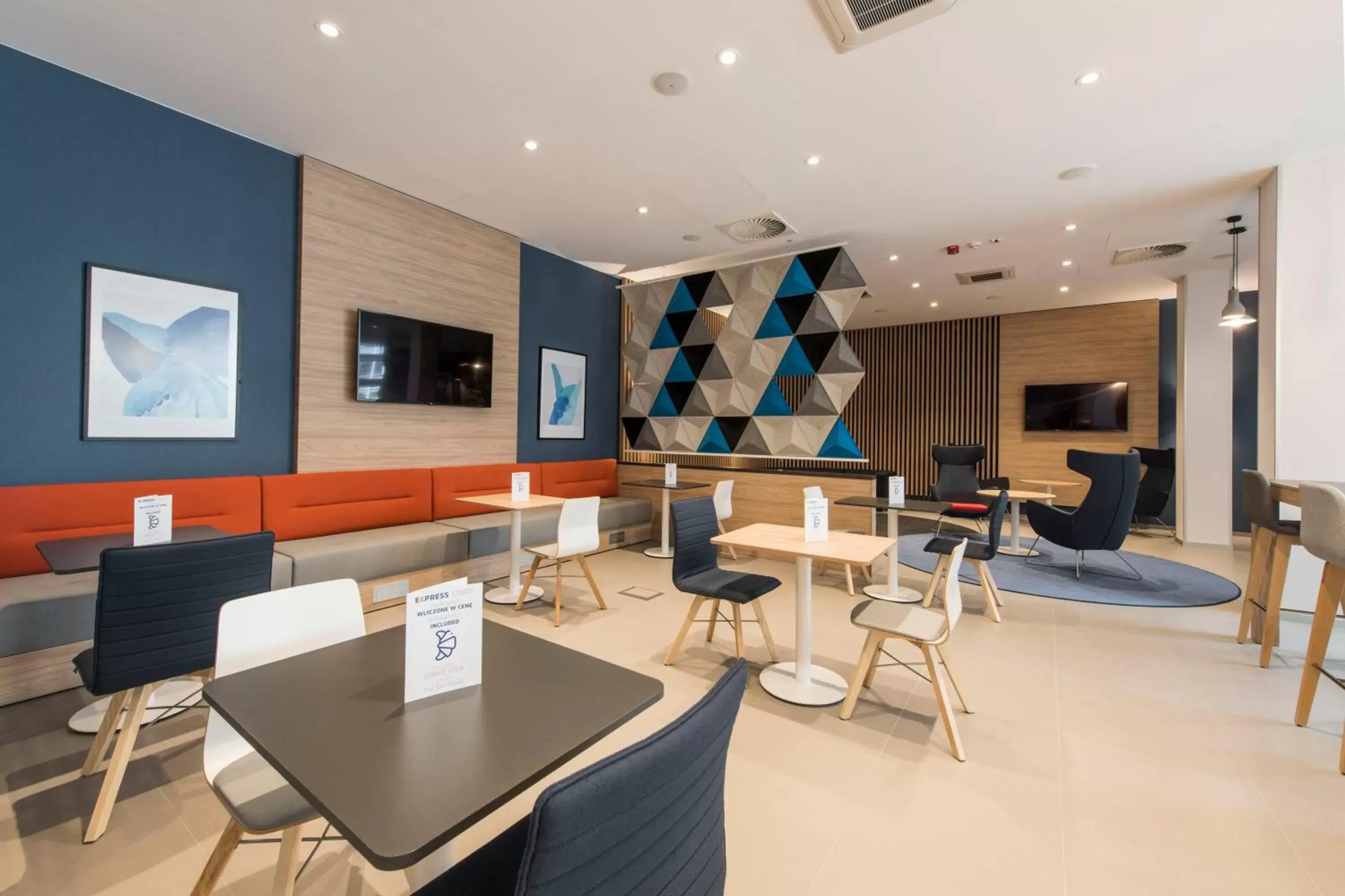 Restaurant/Places to Eat in Holiday Inn Express Warsaw - Mokotow, an IHG Hotel