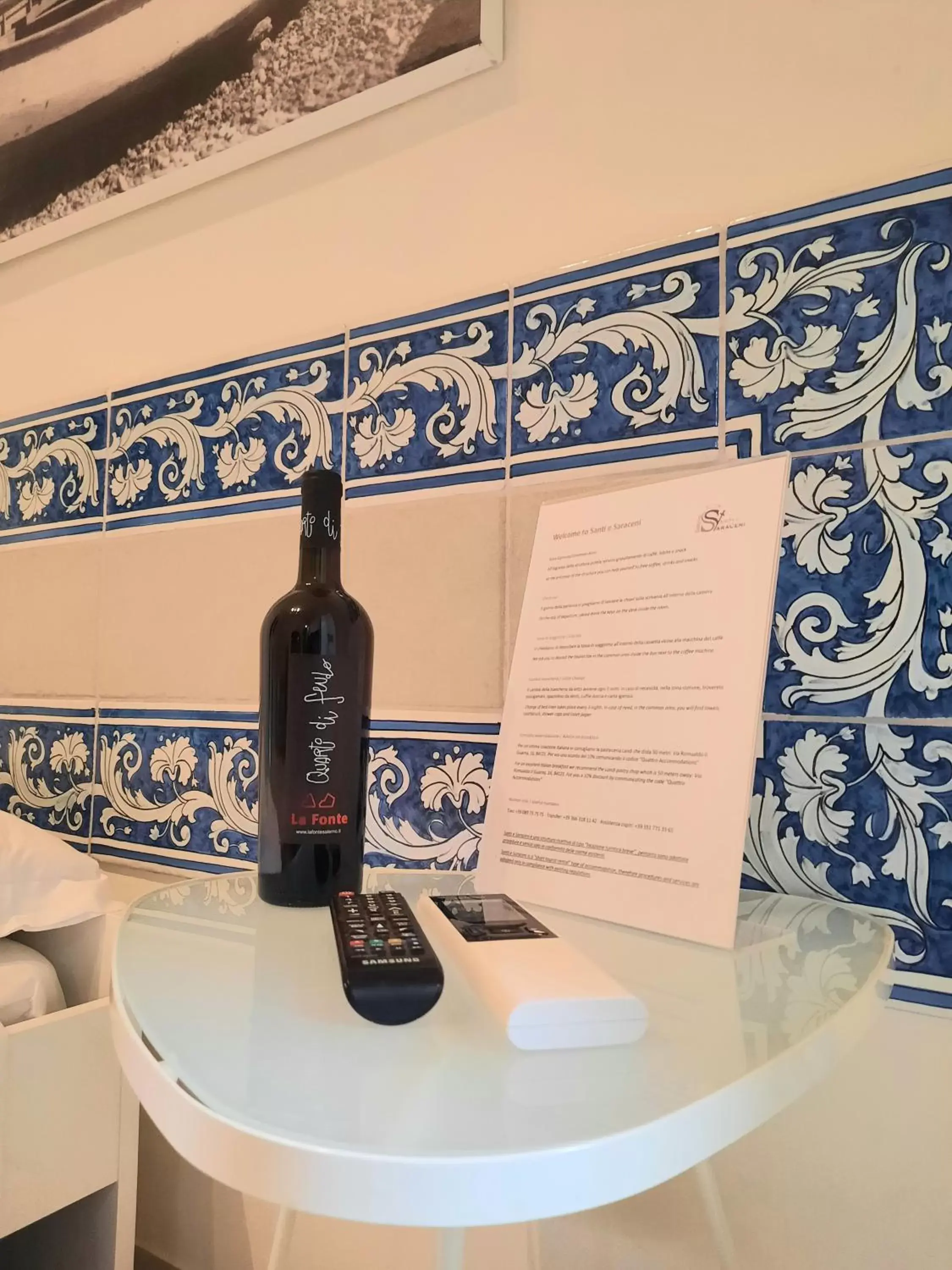 Photo of the whole room in Santi e Saraceni Rooms Photo of the whole room in Santi e Saraceni Rooms