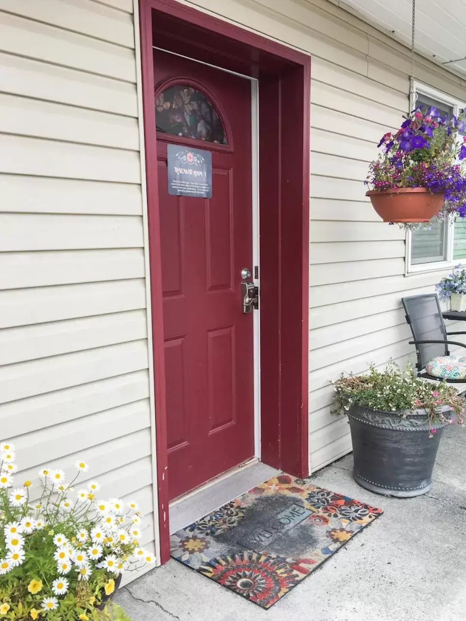 Facade/Entrance in Trailhead Lodging