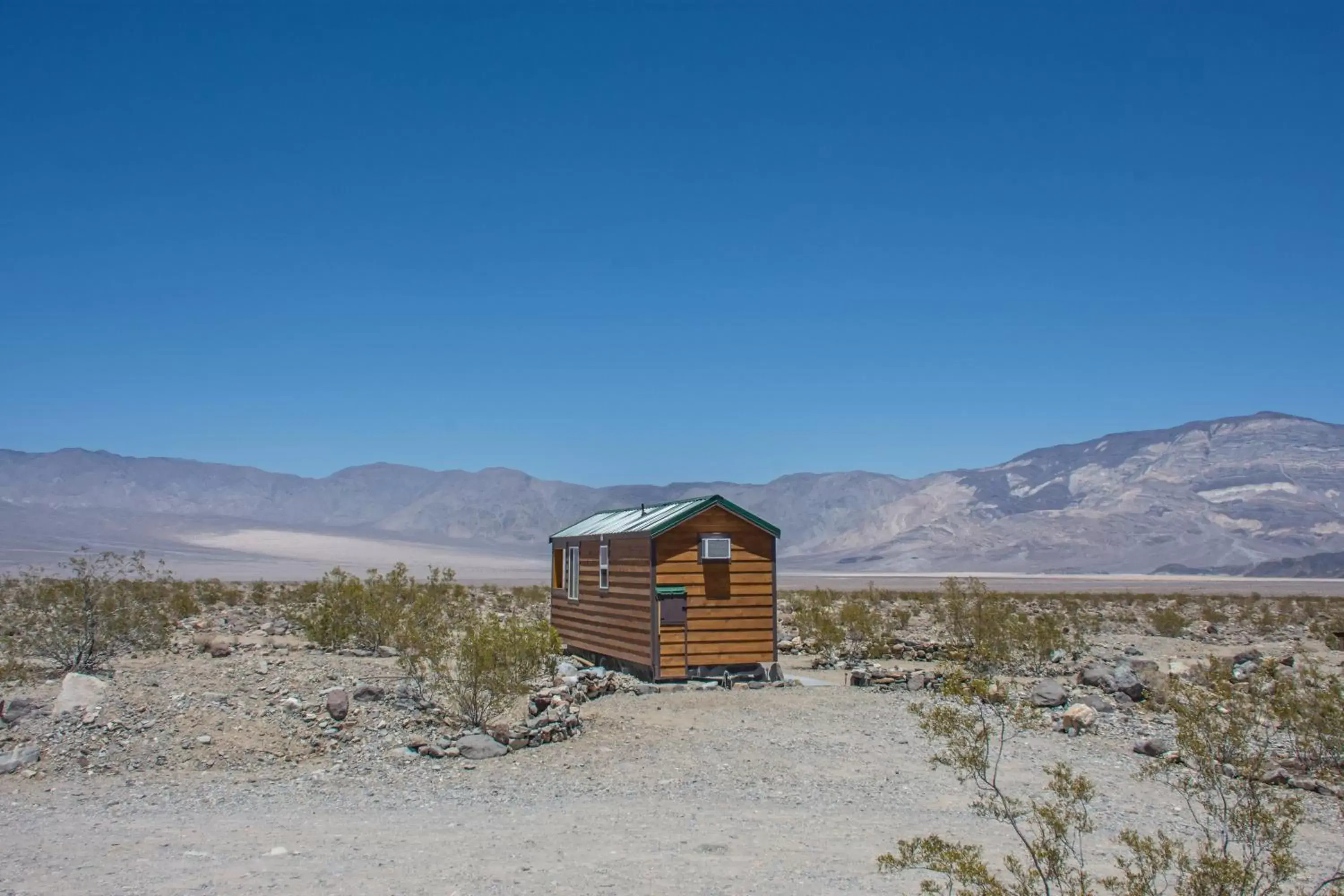 Mountain view, Winter in Panamint Springs Motel & Tents