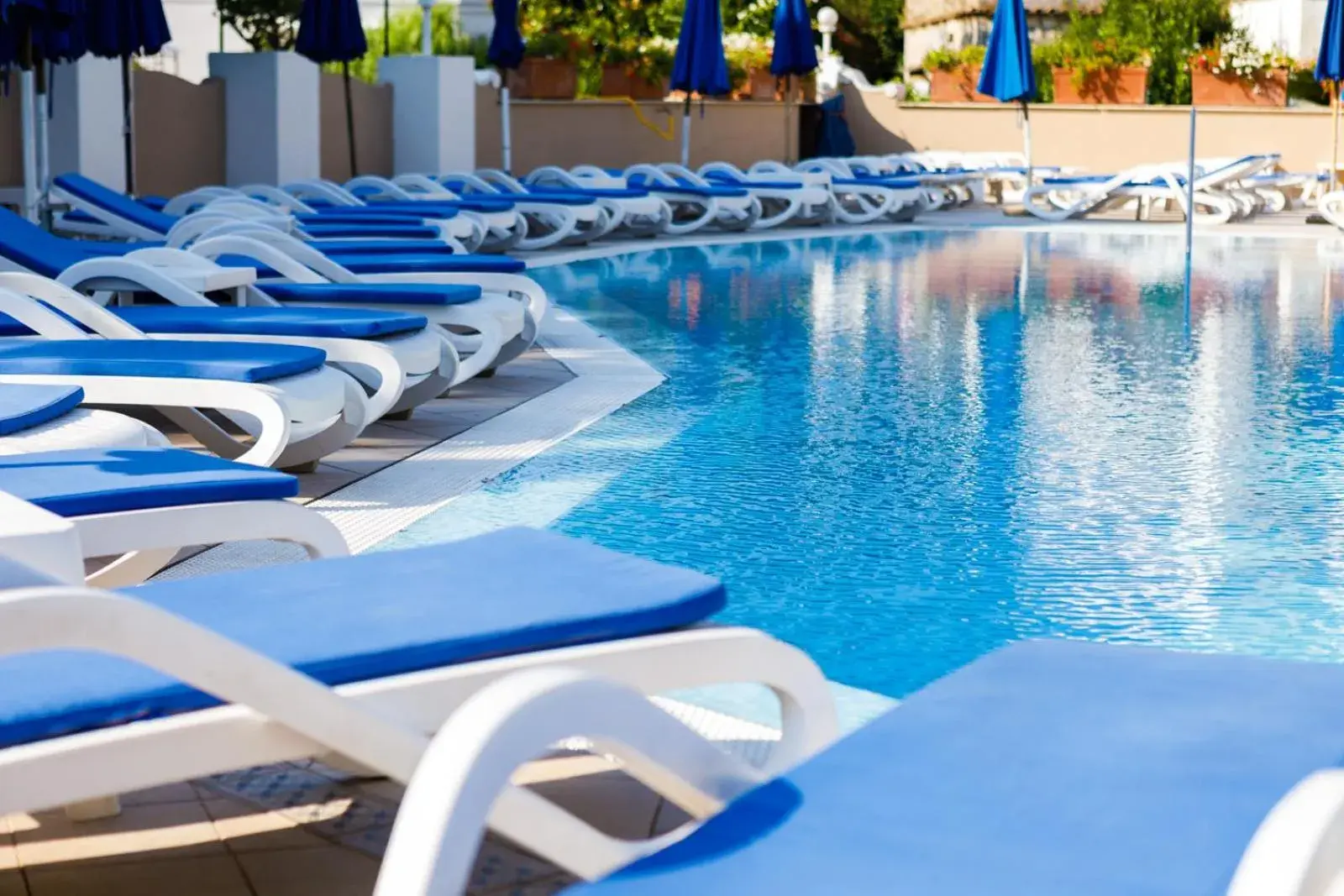 Swimming Pool in Hotel San Felice