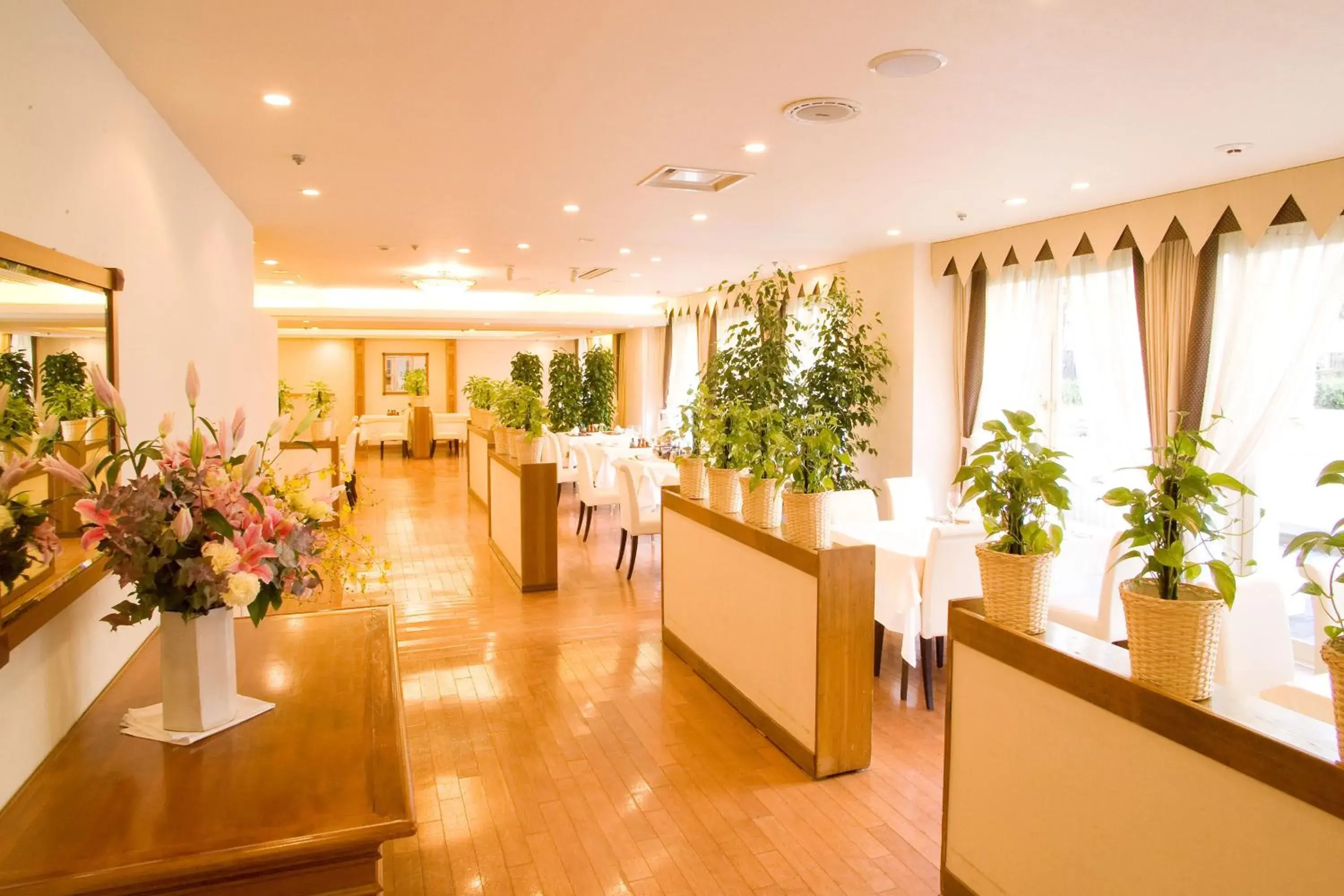 Restaurant/Places to Eat in Tokyo Grand Hotel
