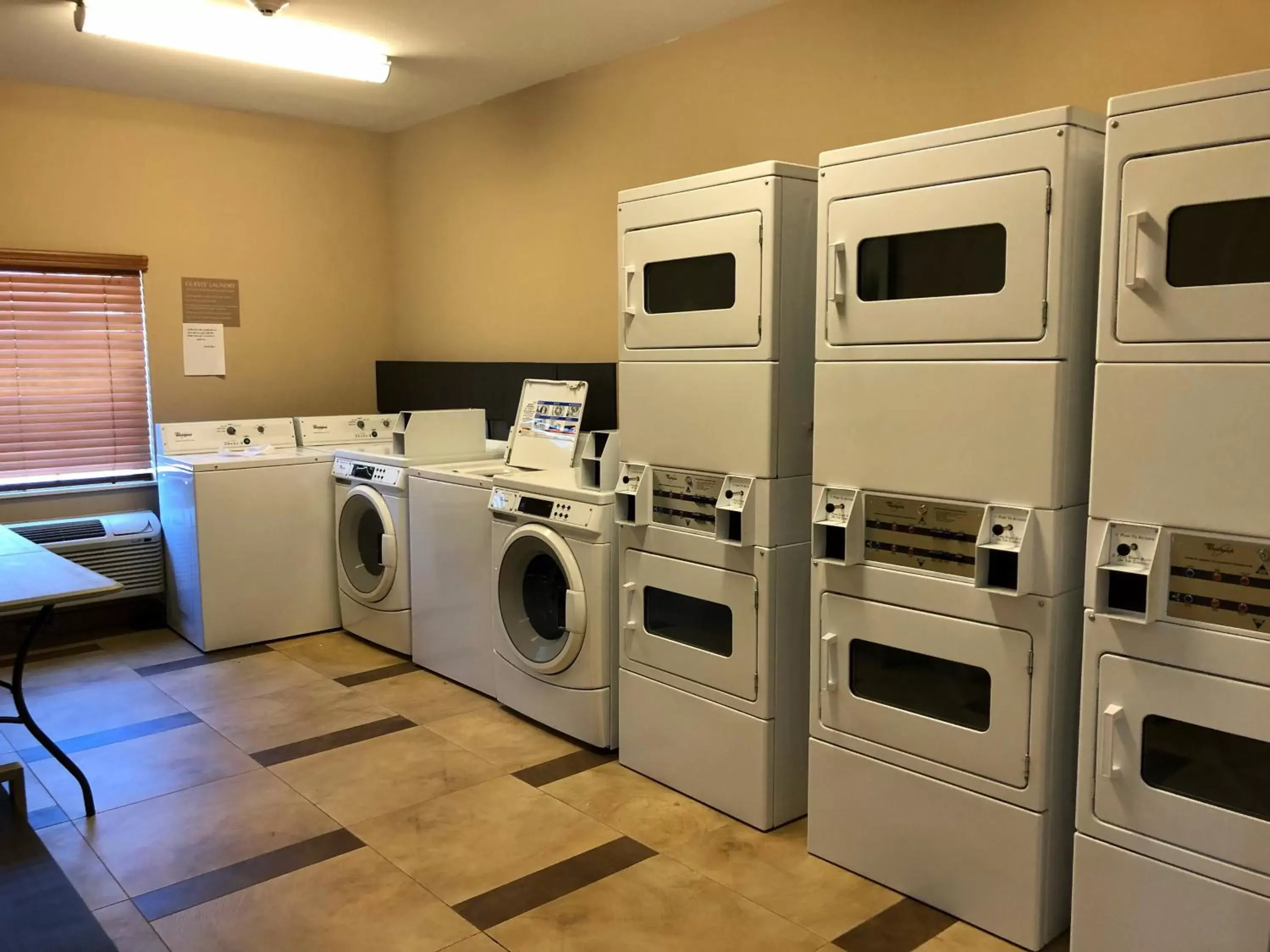 Other, Kitchen/Kitchenette in Candlewood Suites Houma, an IHG Hotel