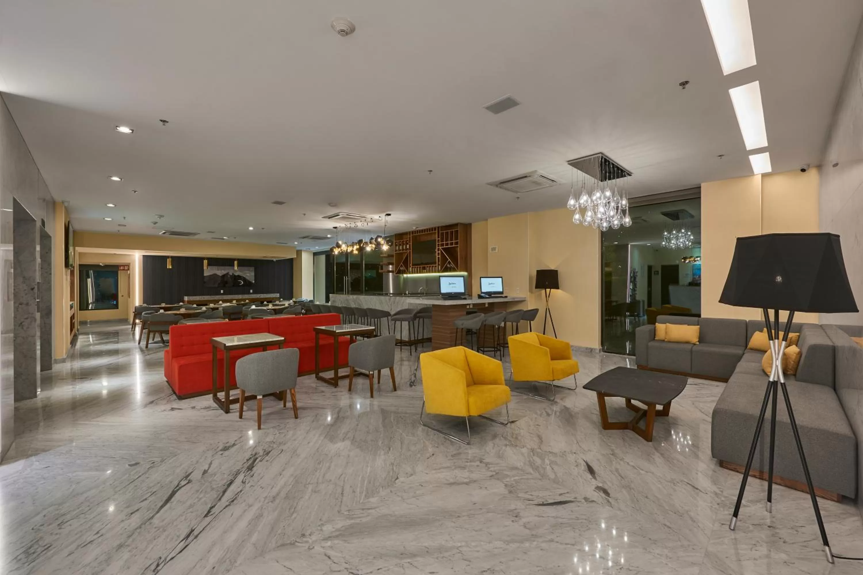 People in Radisson Hotel Monterrey San Jeronimo