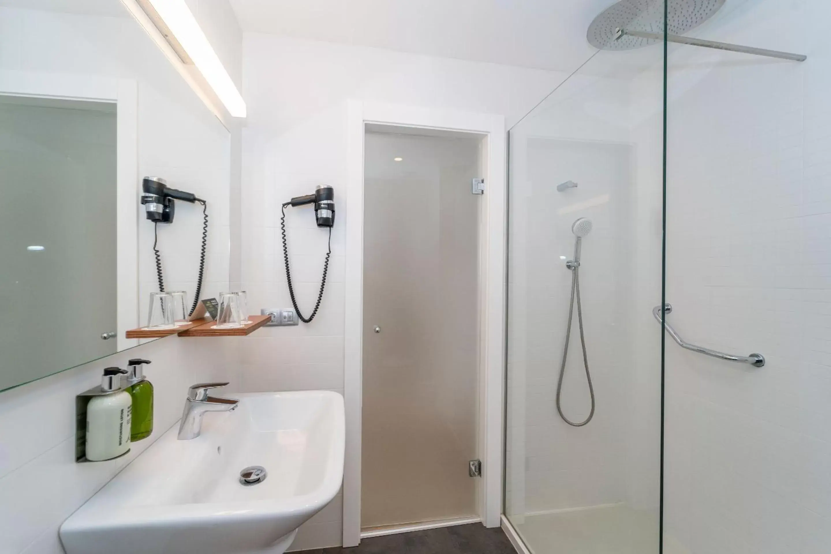 Shower, Bathroom in ARTIEM Capri